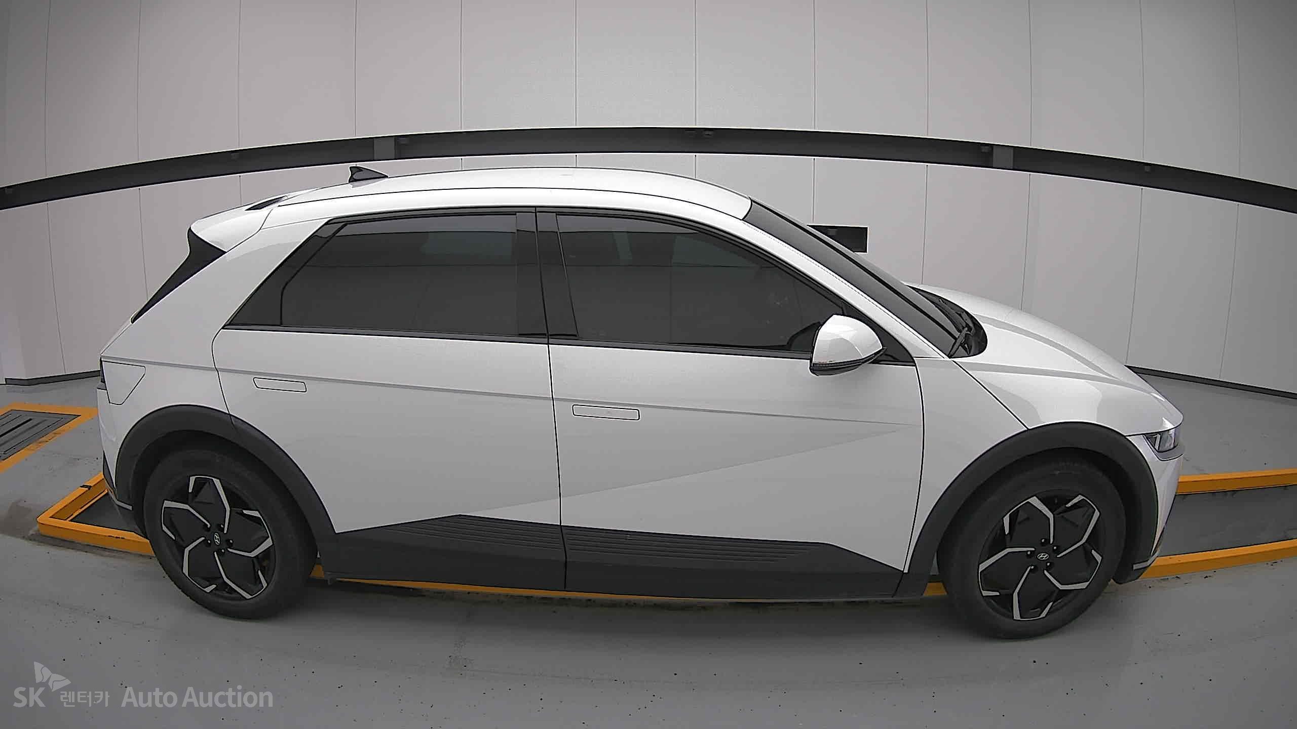 2022 - hyundai ioniq