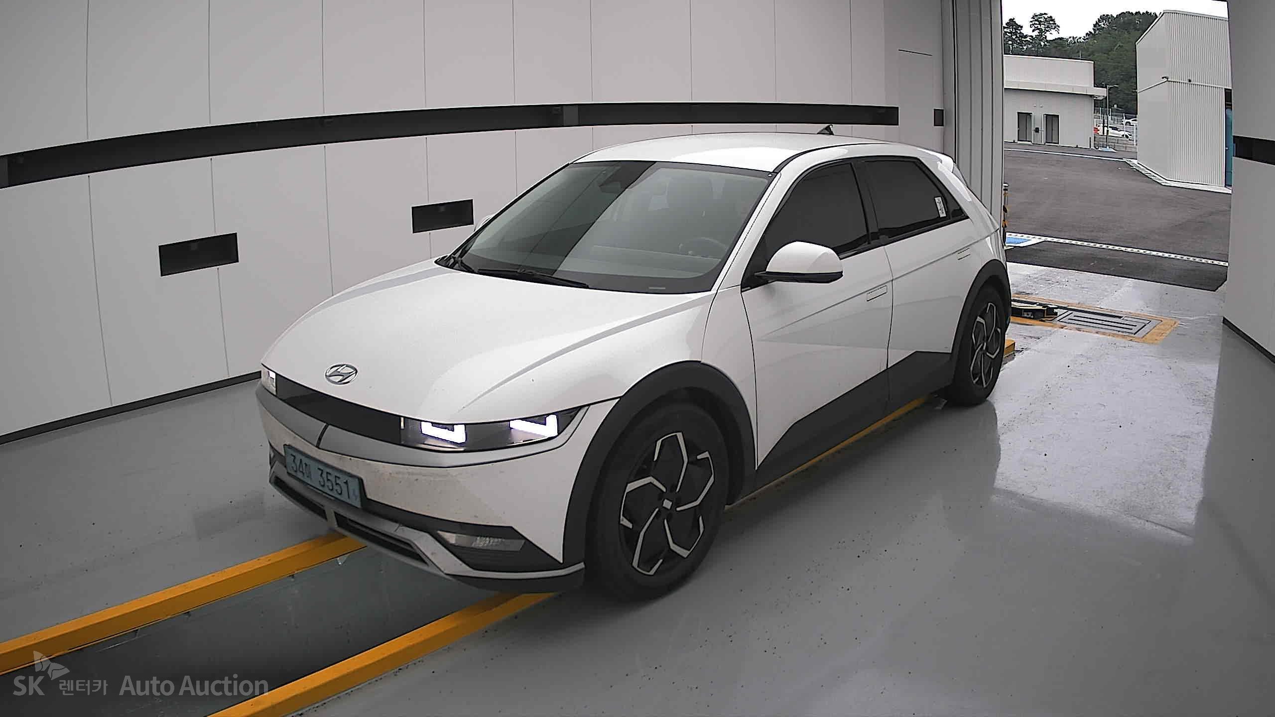 هيونداي Ioniq 2022 — صورة 11