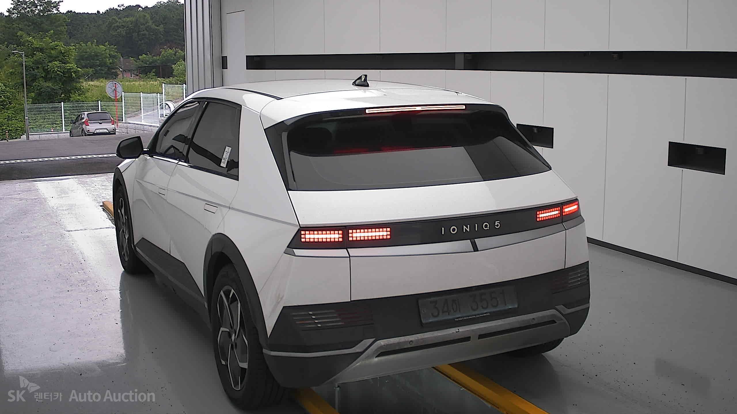 هيونداي Ioniq 2022 — صورة 15