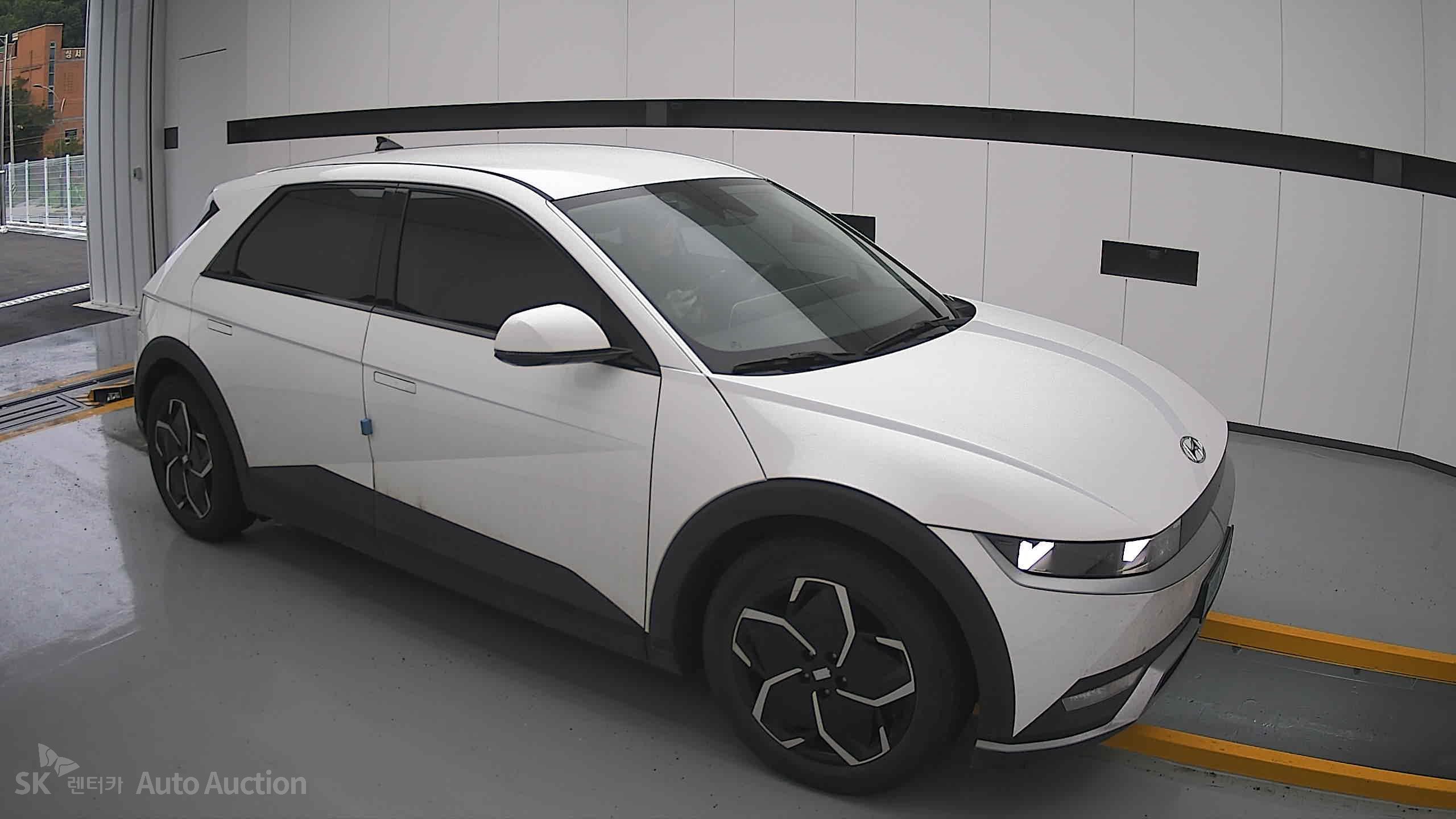 هيونداي Ioniq 2022 — صورة 20