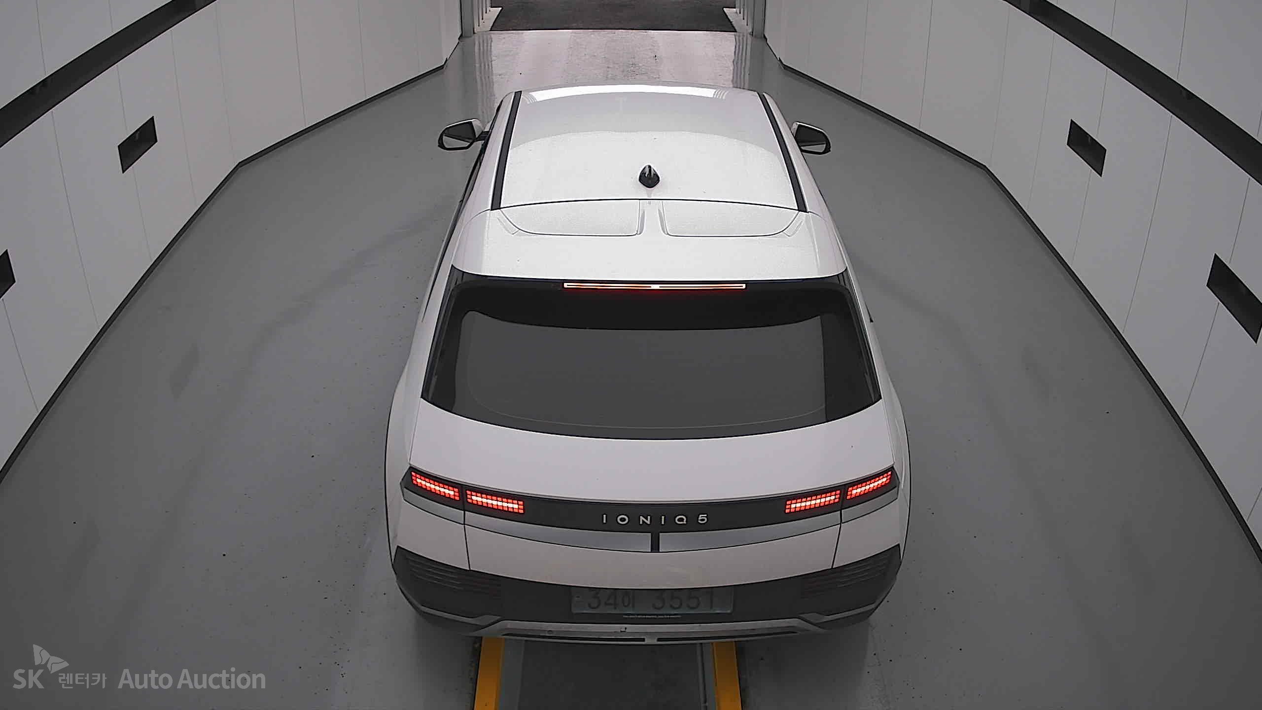 هيونداي Ioniq 2022 — صورة 23
