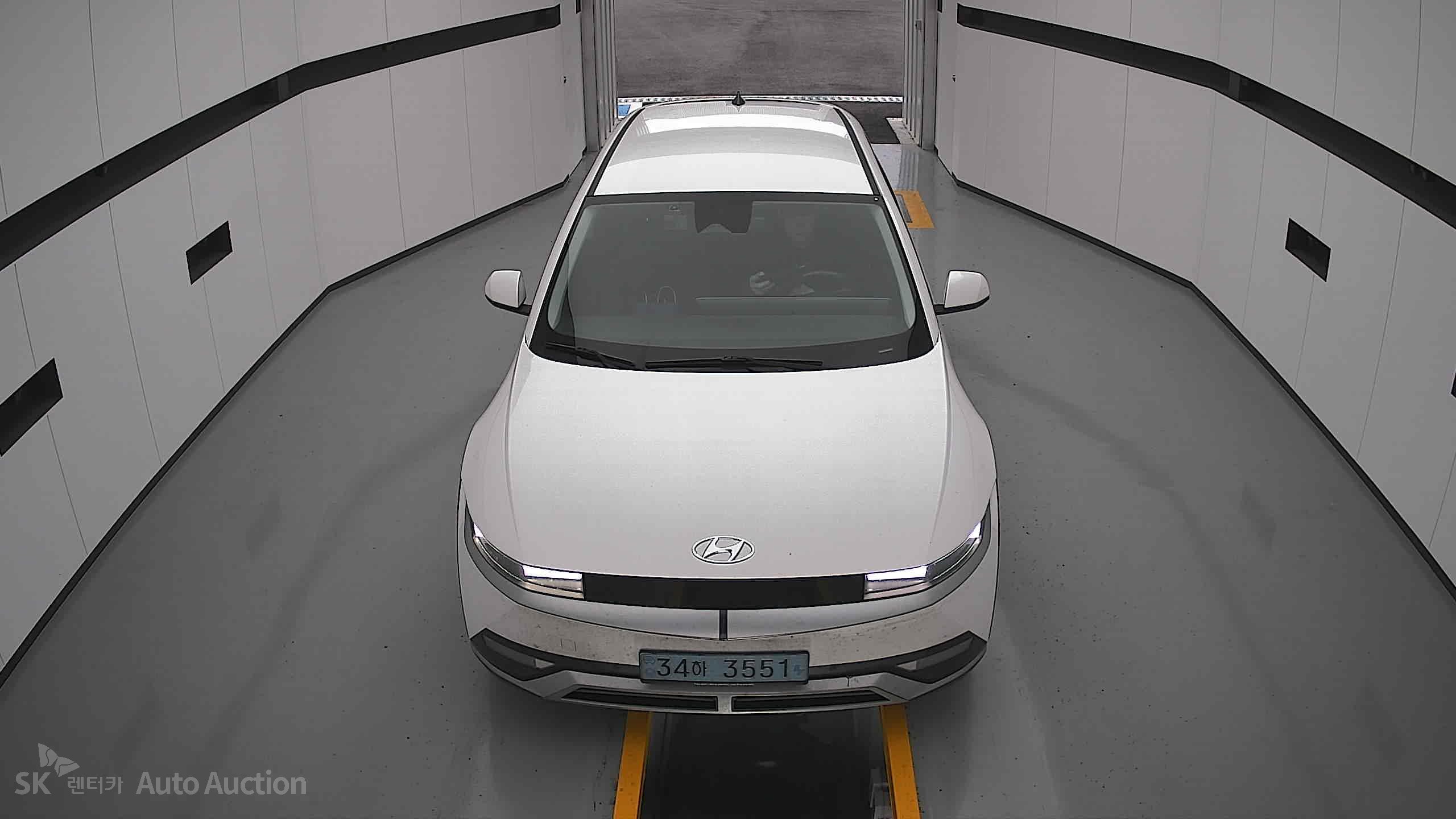 هيونداي Ioniq 2022 — صورة 24