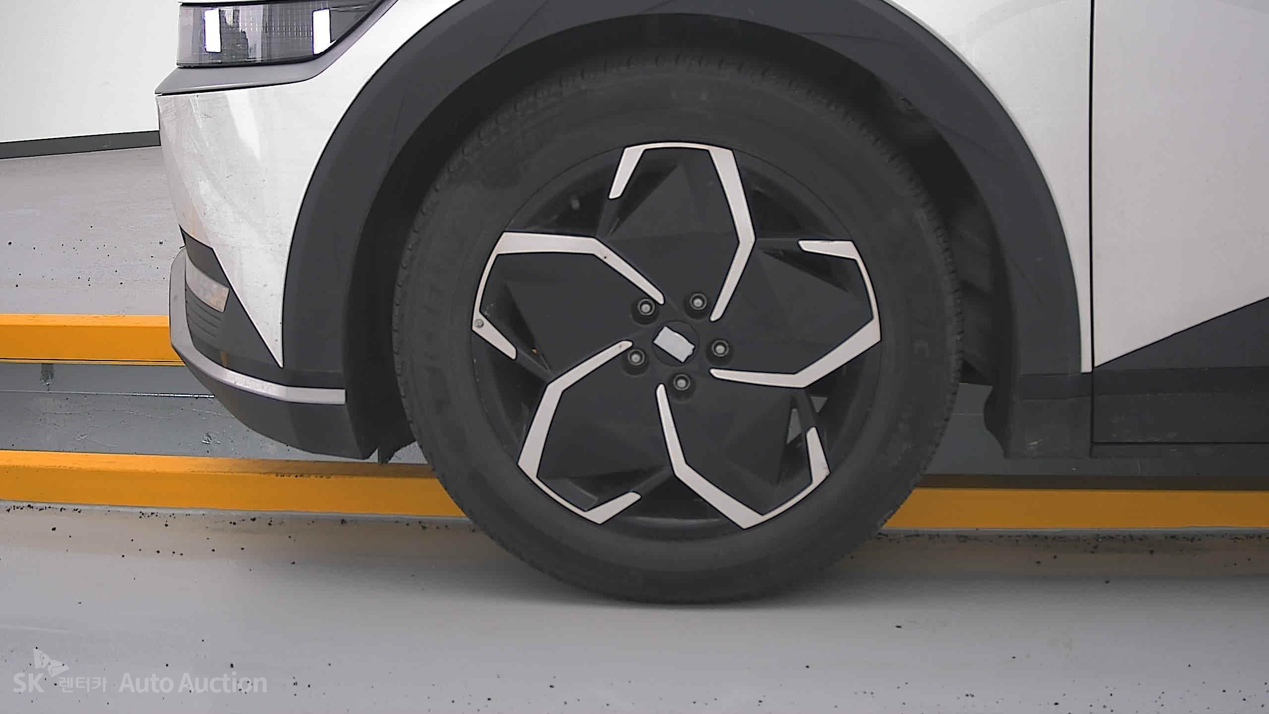 هيونداي Ioniq 2022 — صورة 25