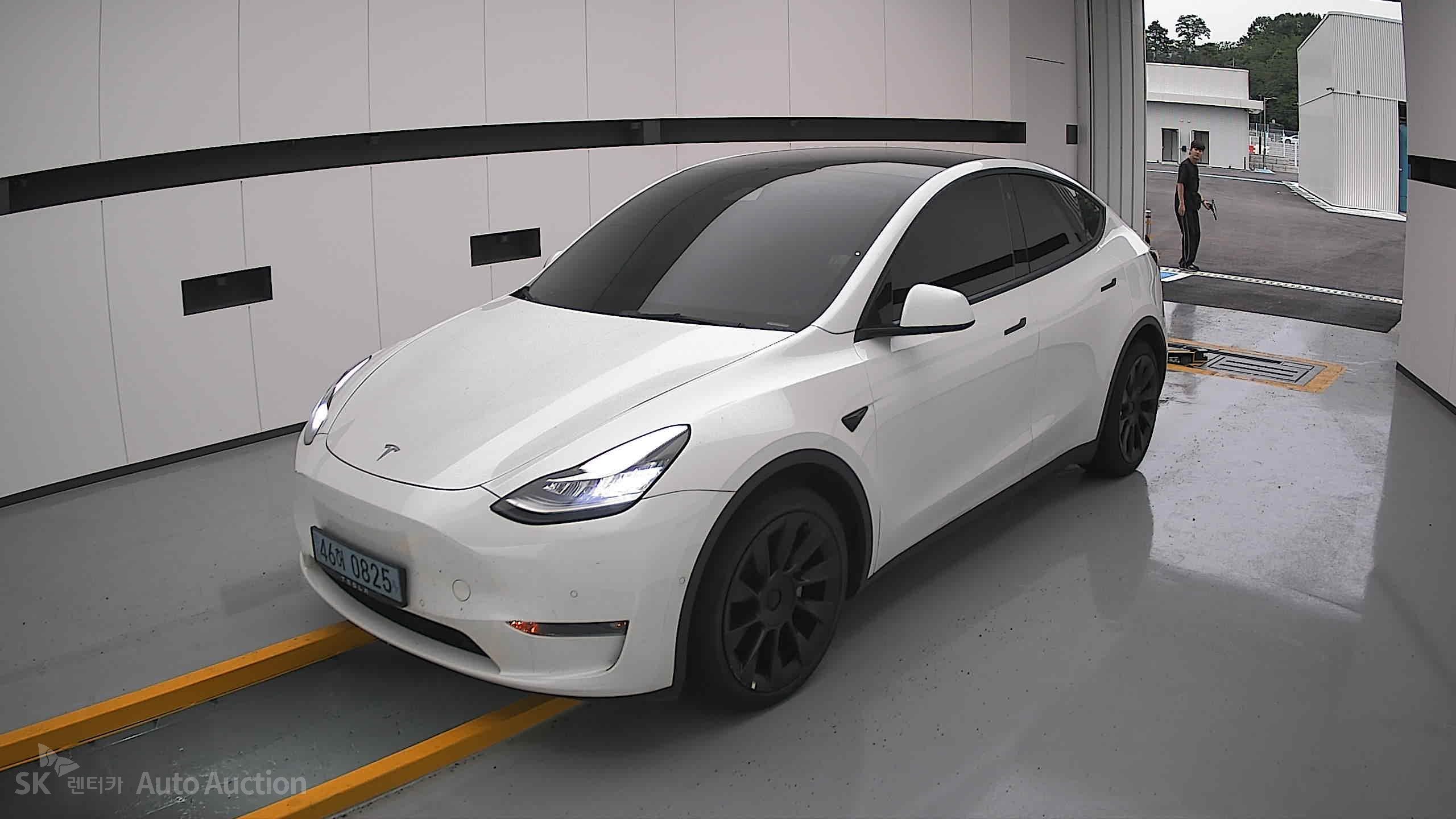 2022 - tesla model y