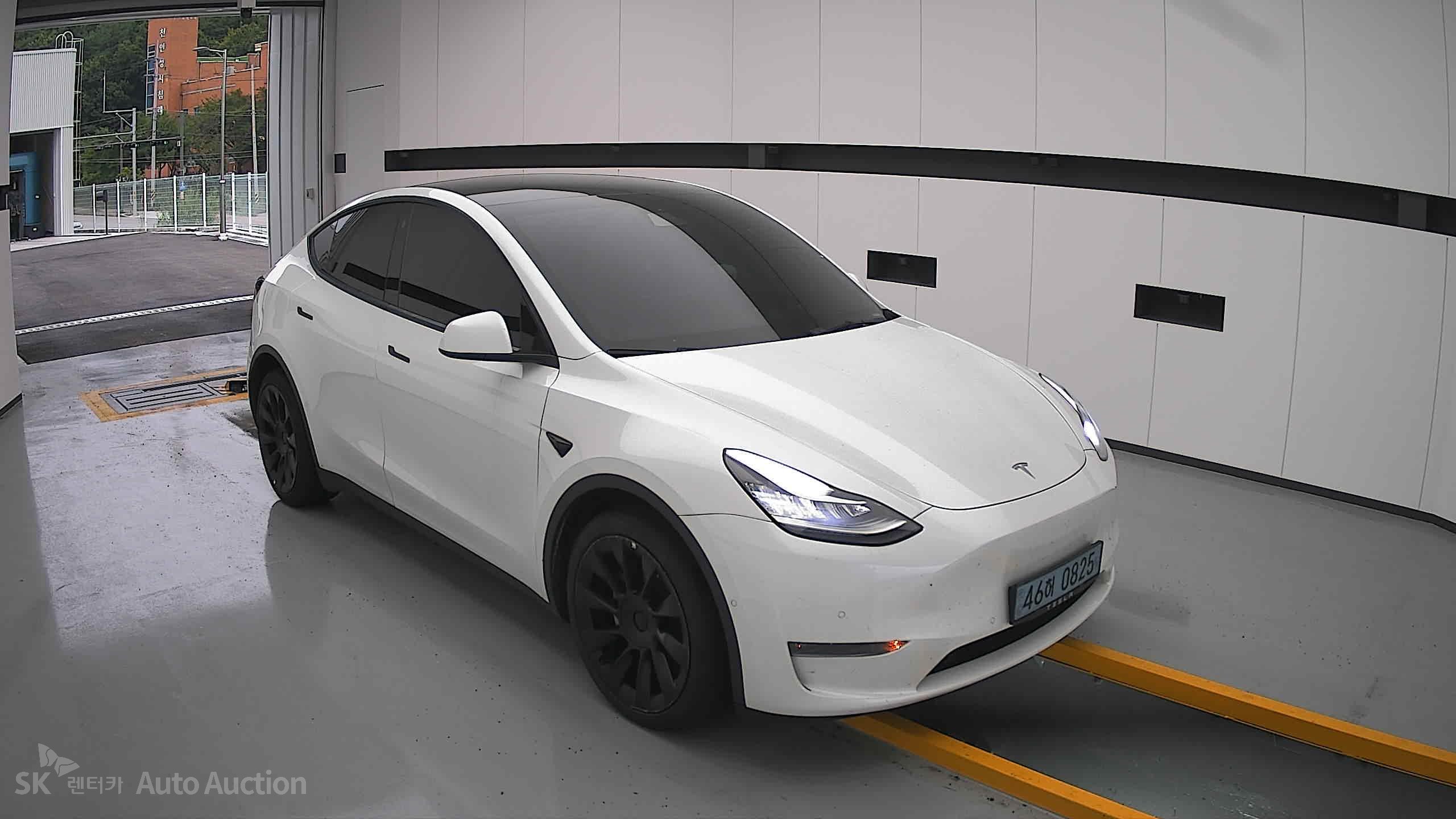 2022 - tesla model y