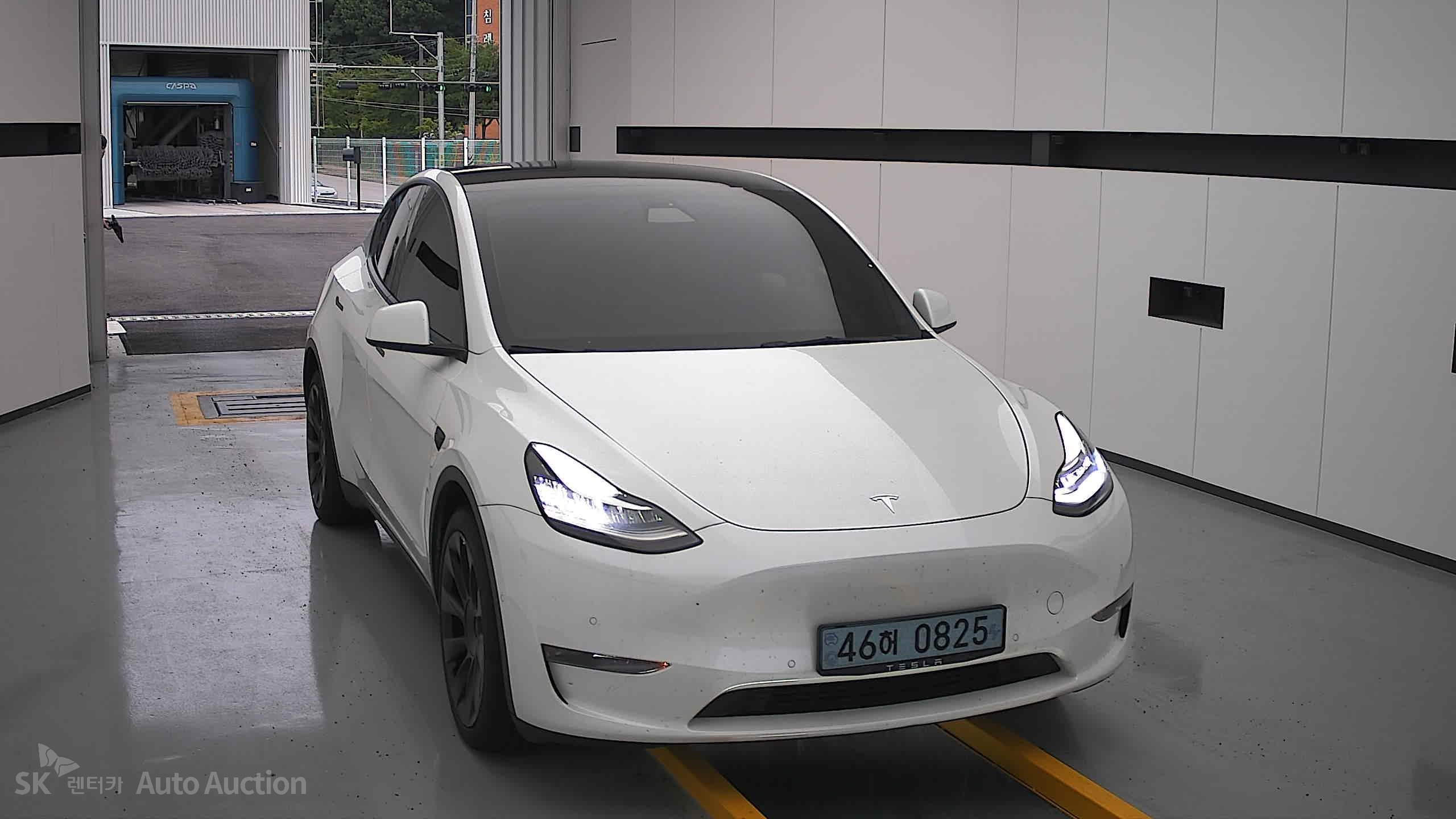 2022 - tesla model y