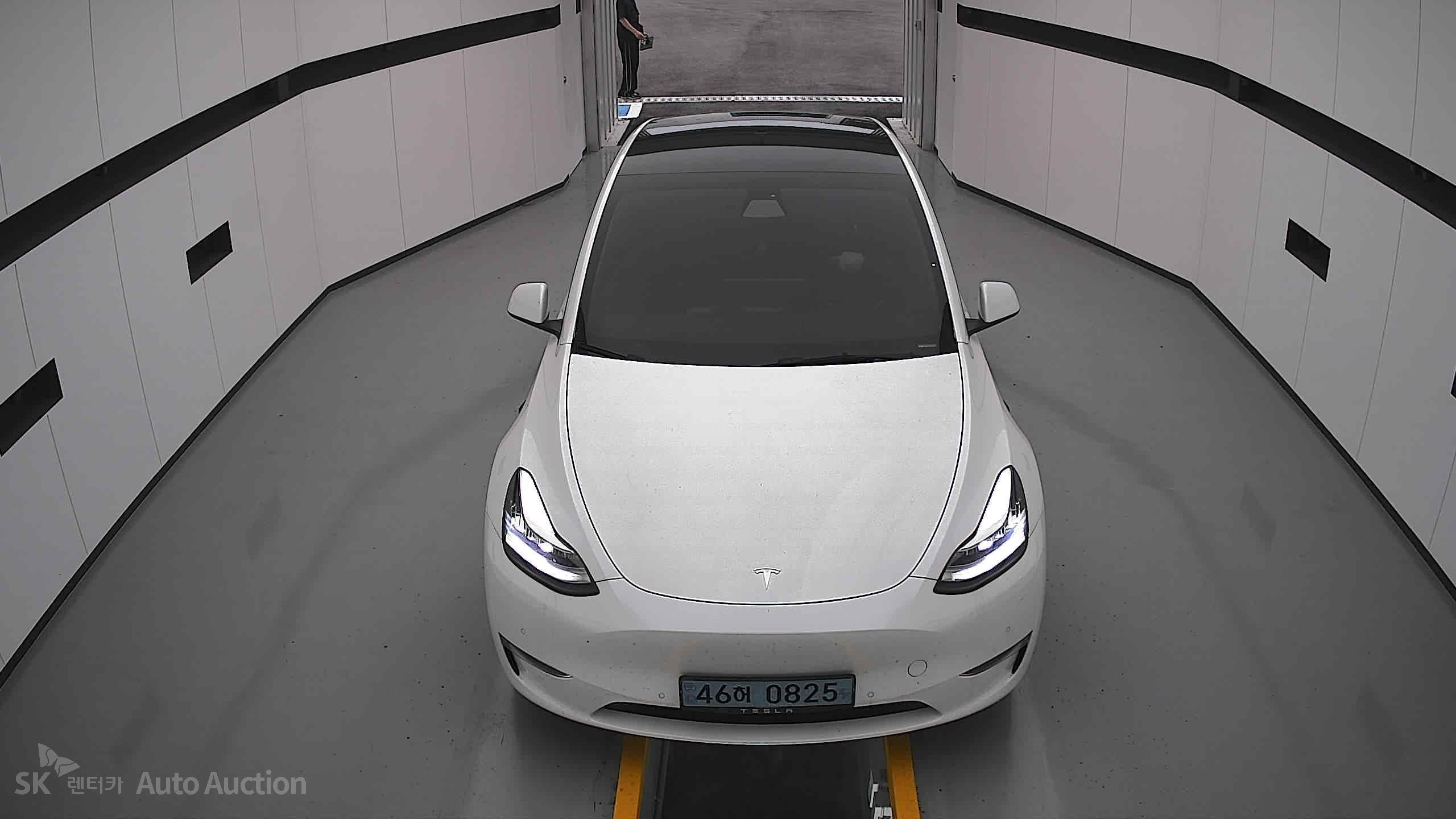 2022 - tesla model y