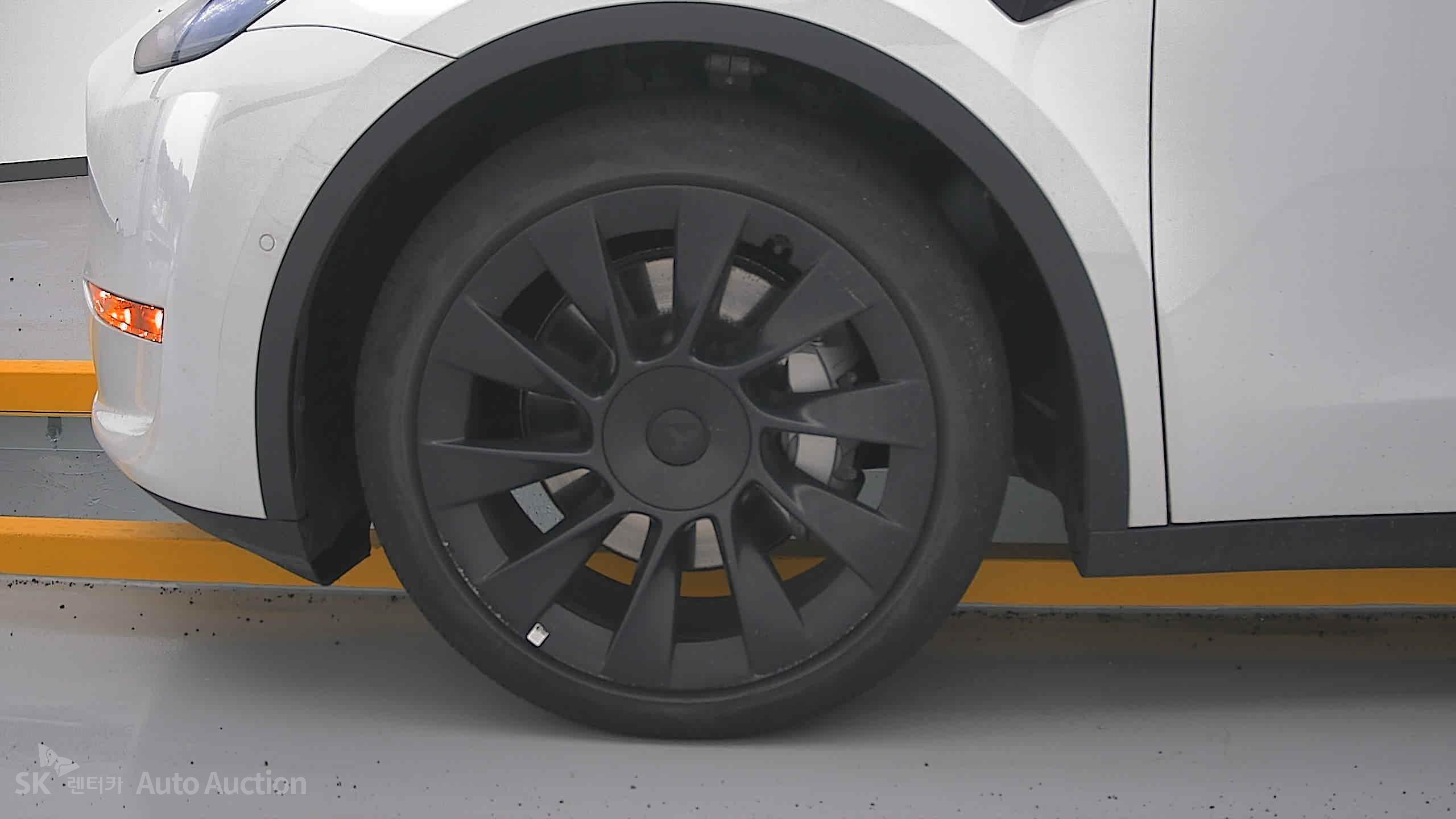 2022 - tesla model y