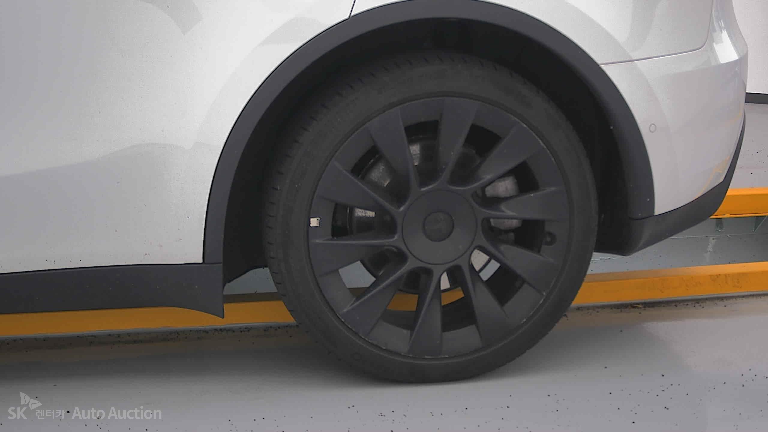 2022 - tesla model y