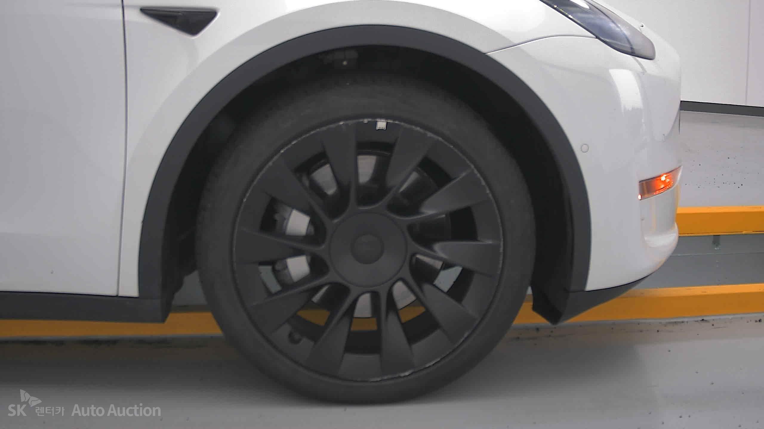 2022 - tesla model y