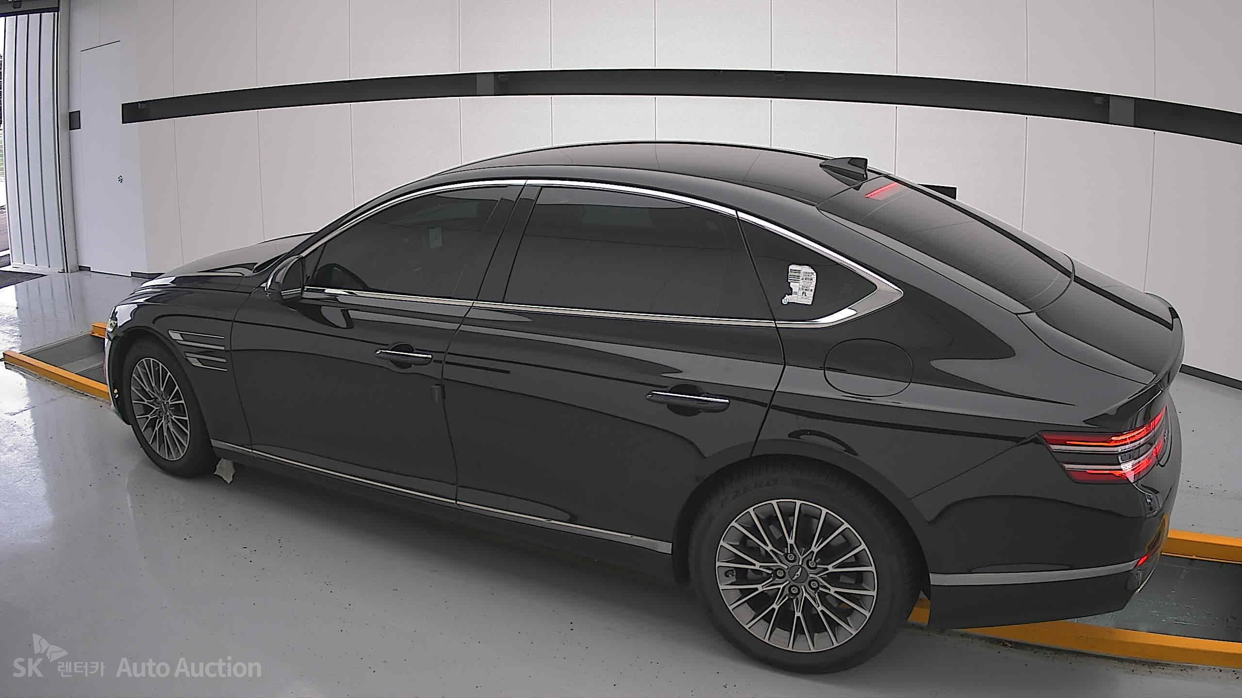 2021 - genesis g80