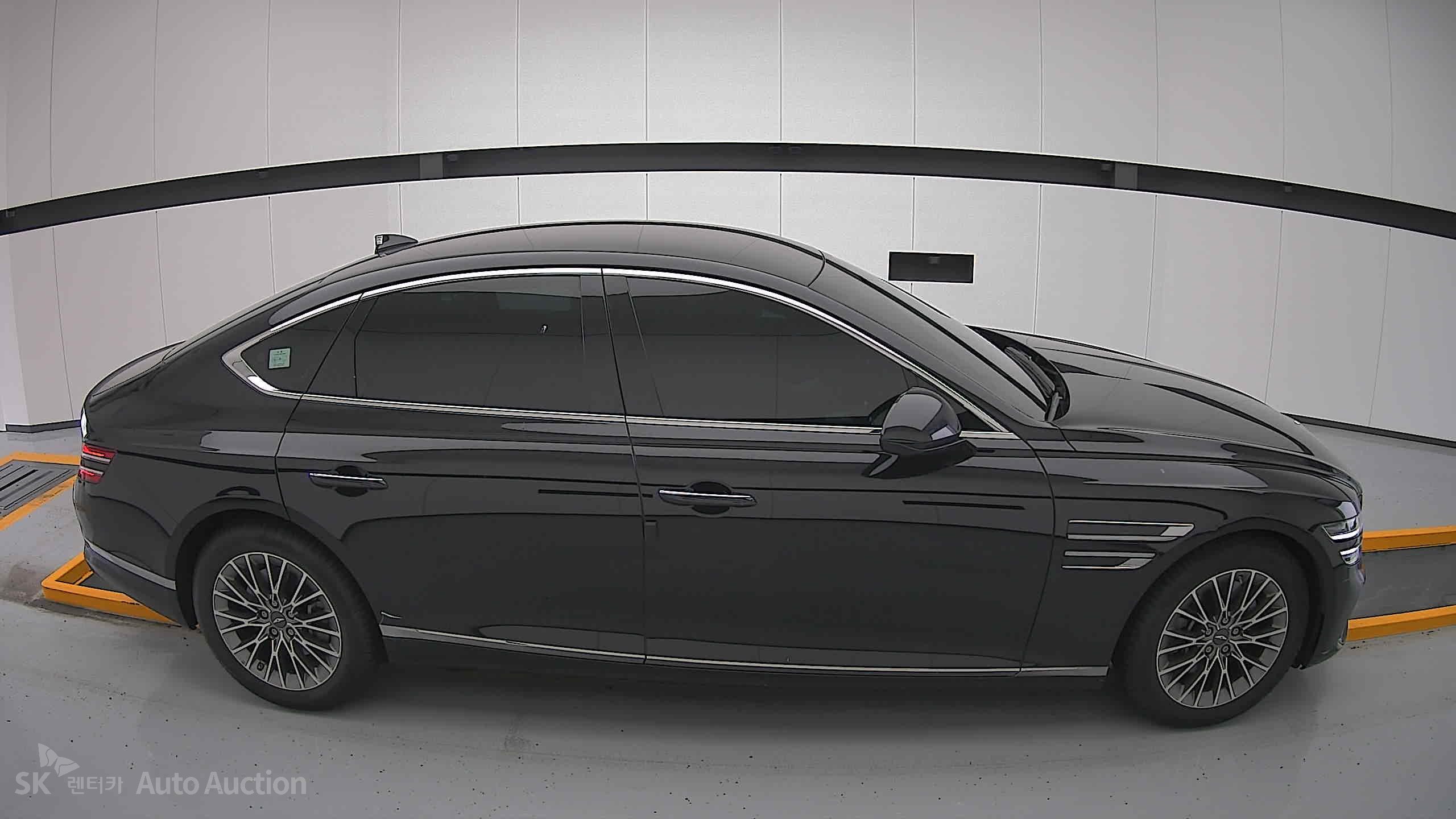 2021 - genesis g80