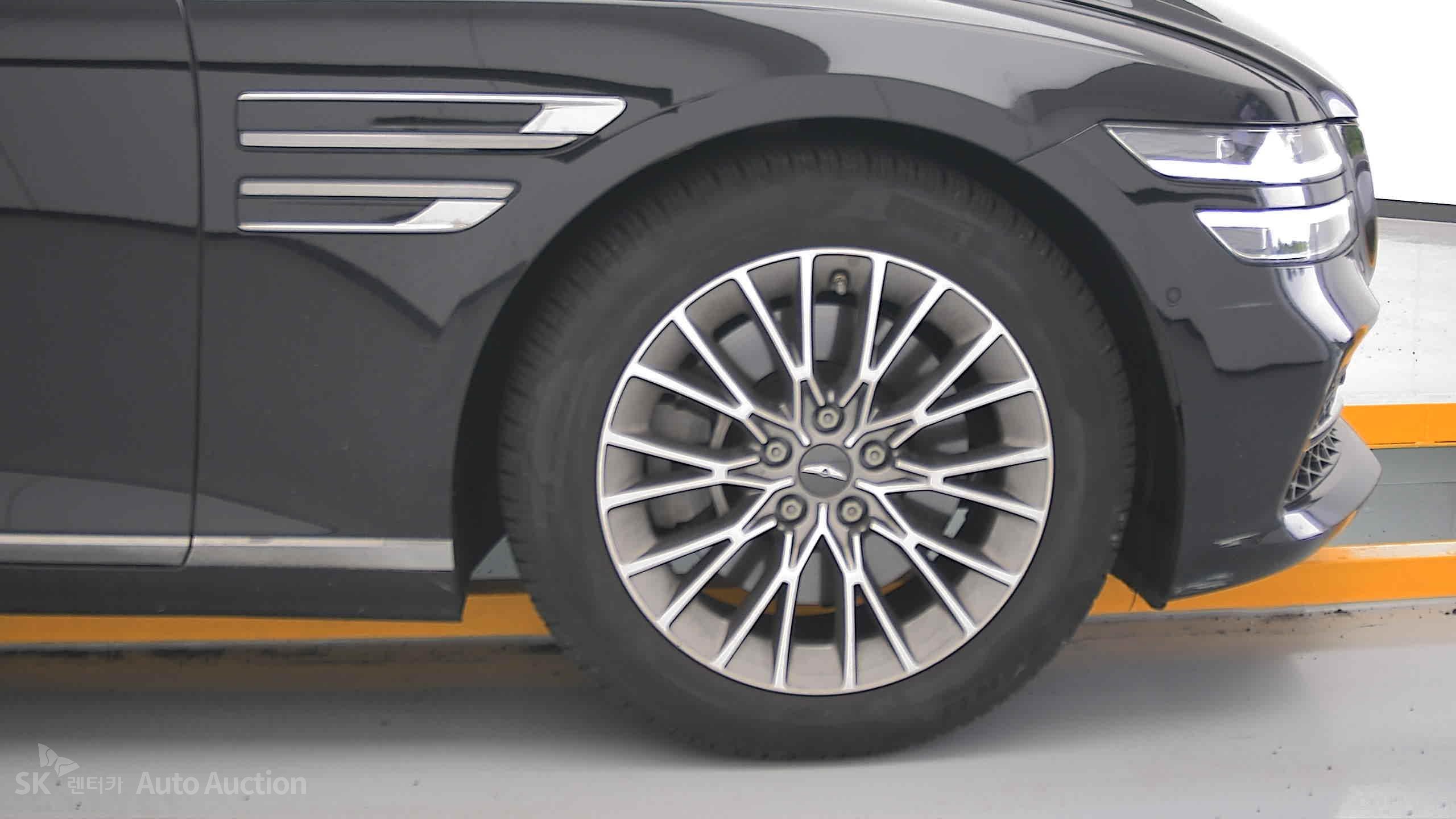 2021 - genesis g80