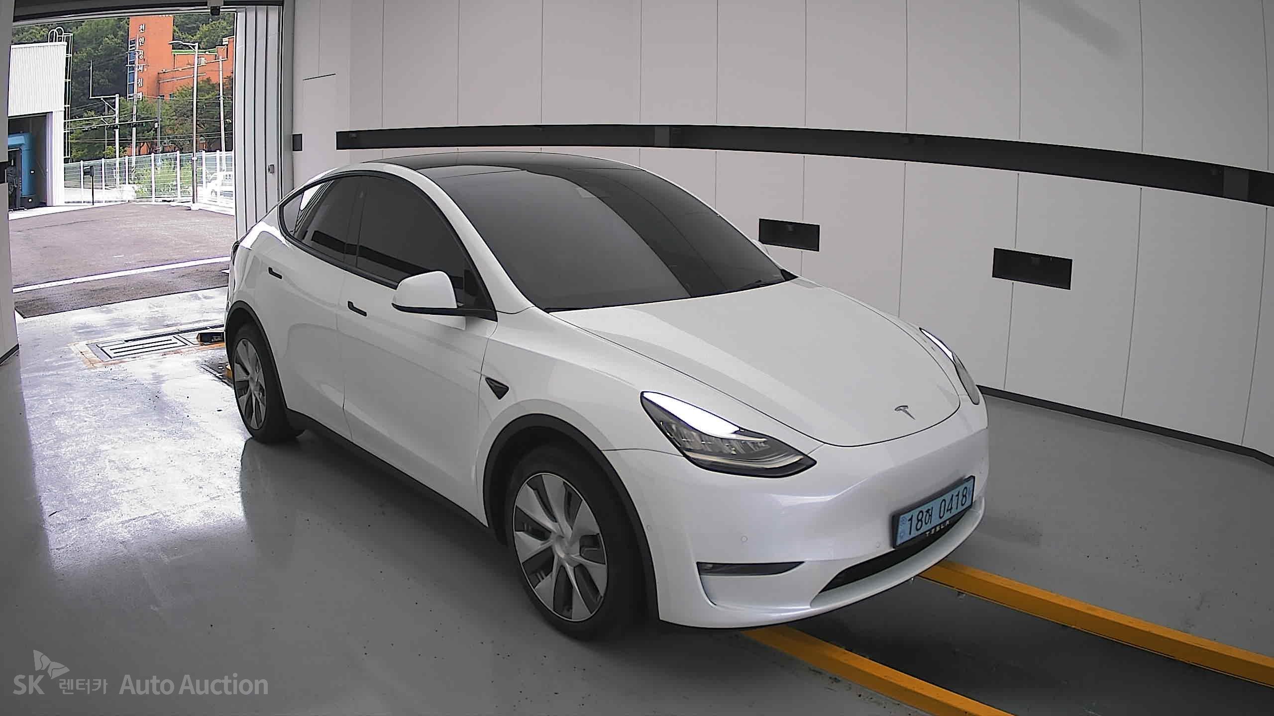2022 - tesla model y