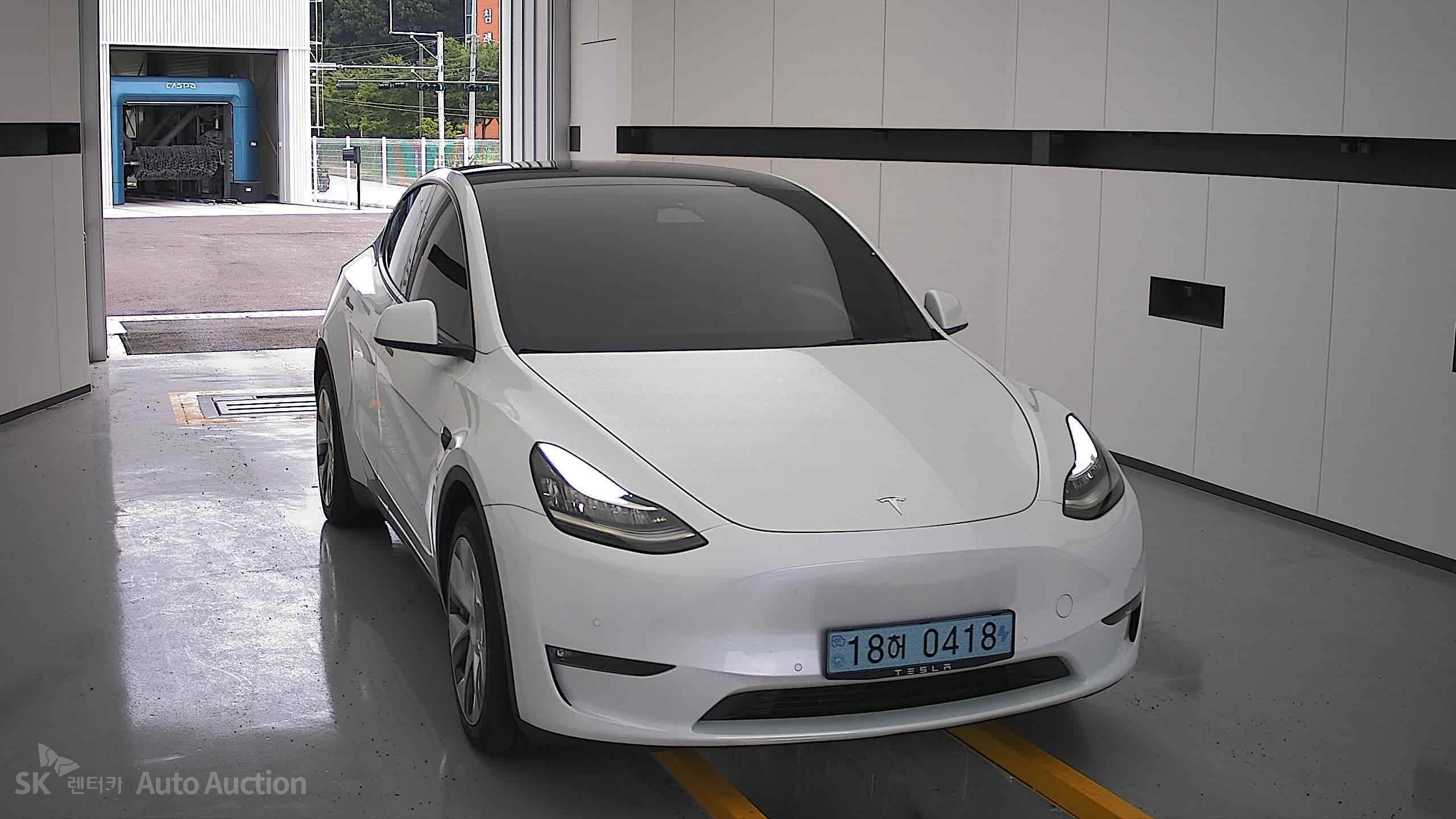 2022 - tesla model y