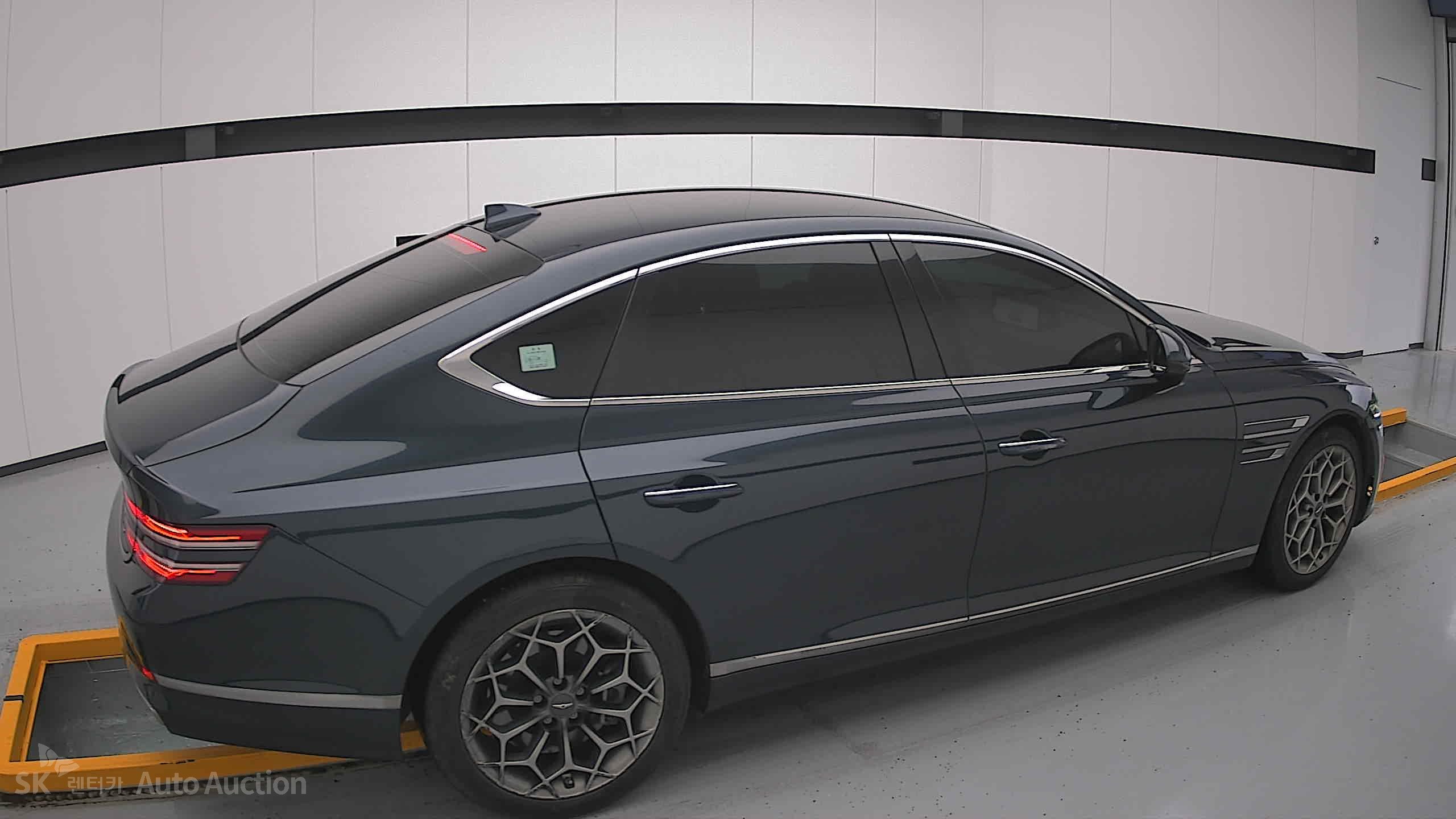 2022 - genesis g80