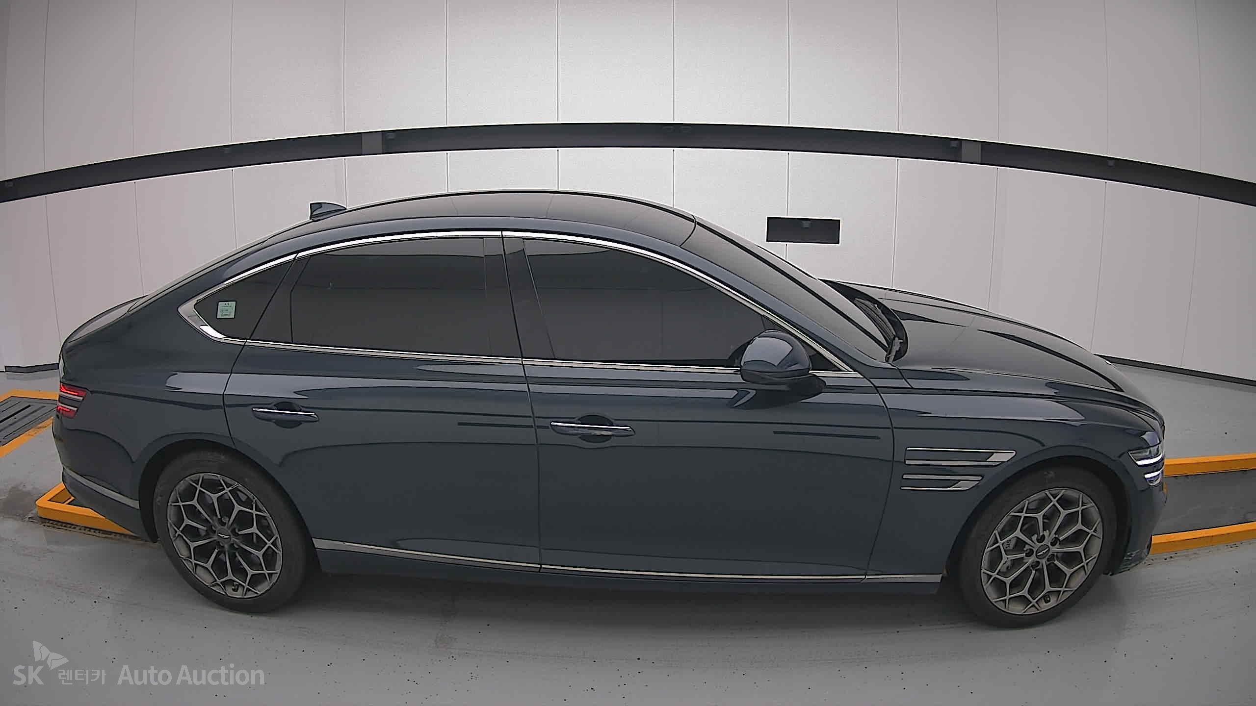 2022 - genesis g80