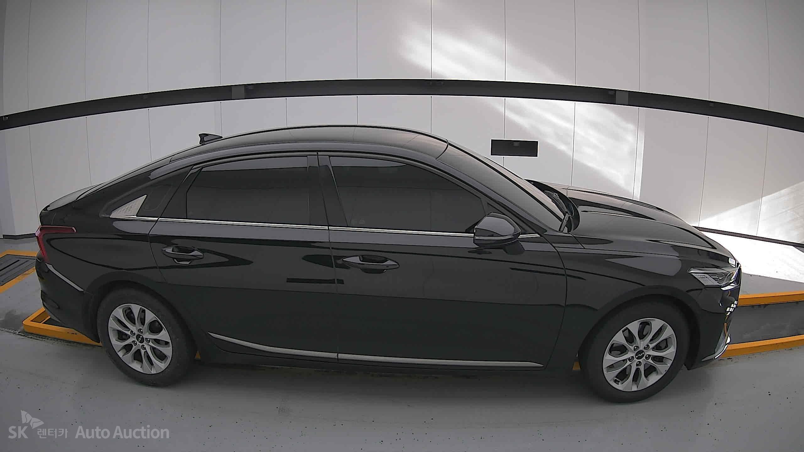 2022 - kia k8