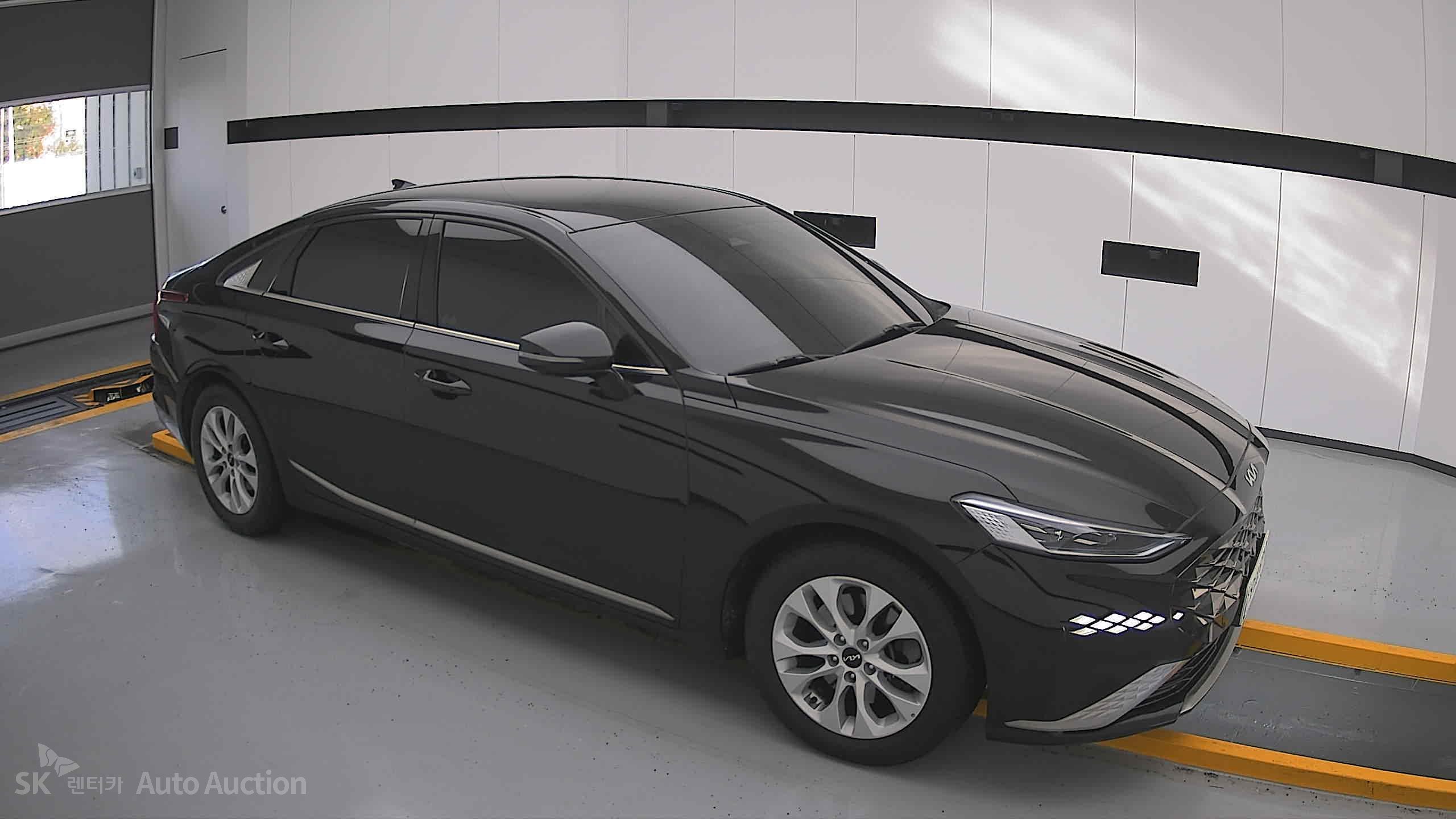2022 - kia k8