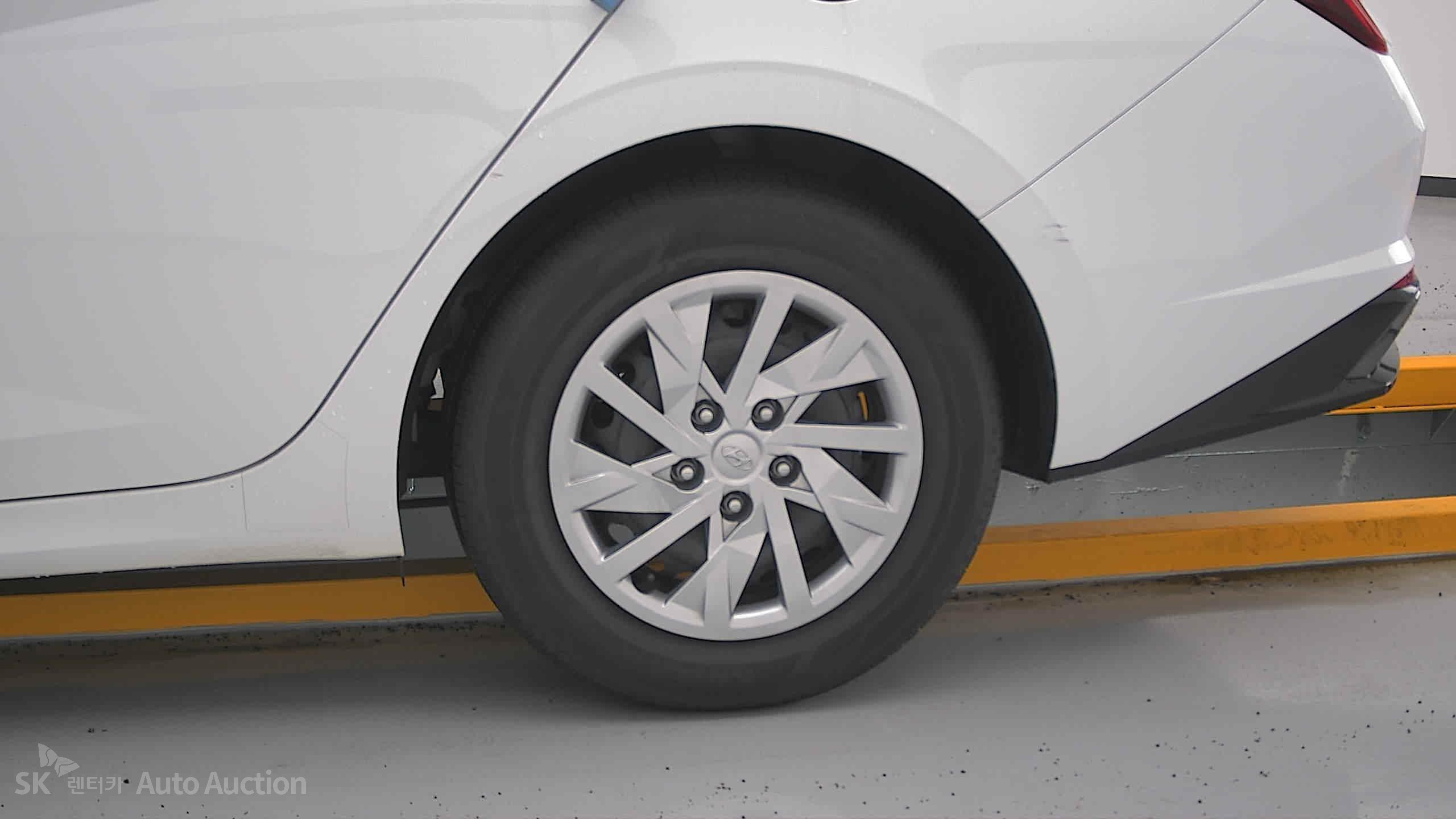 2021 - hyundai avante