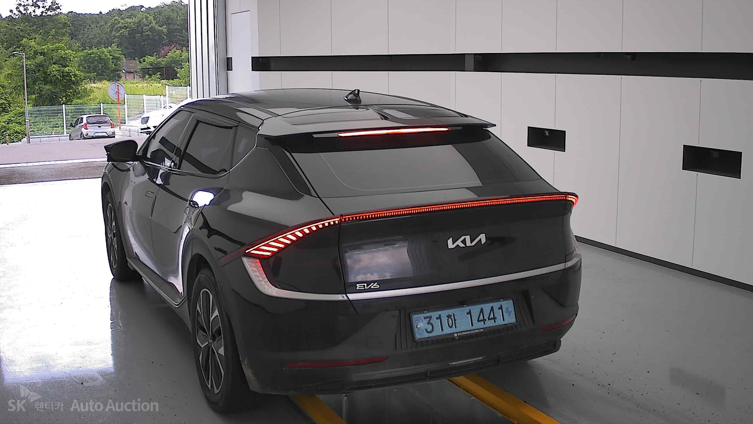 2022 - kia ev6
