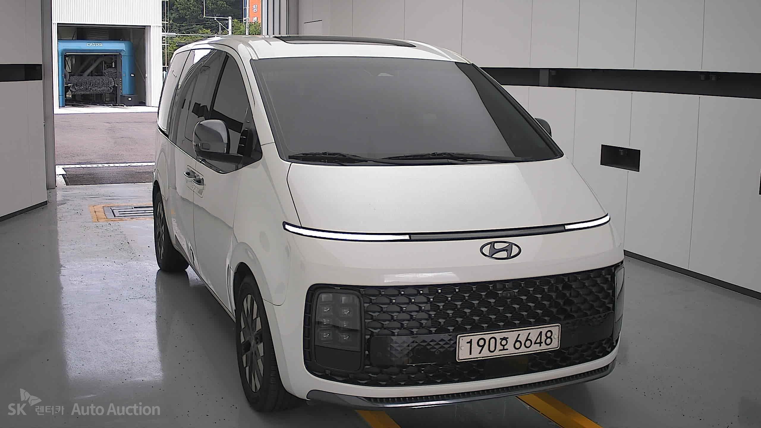 2022 - hyundai staria