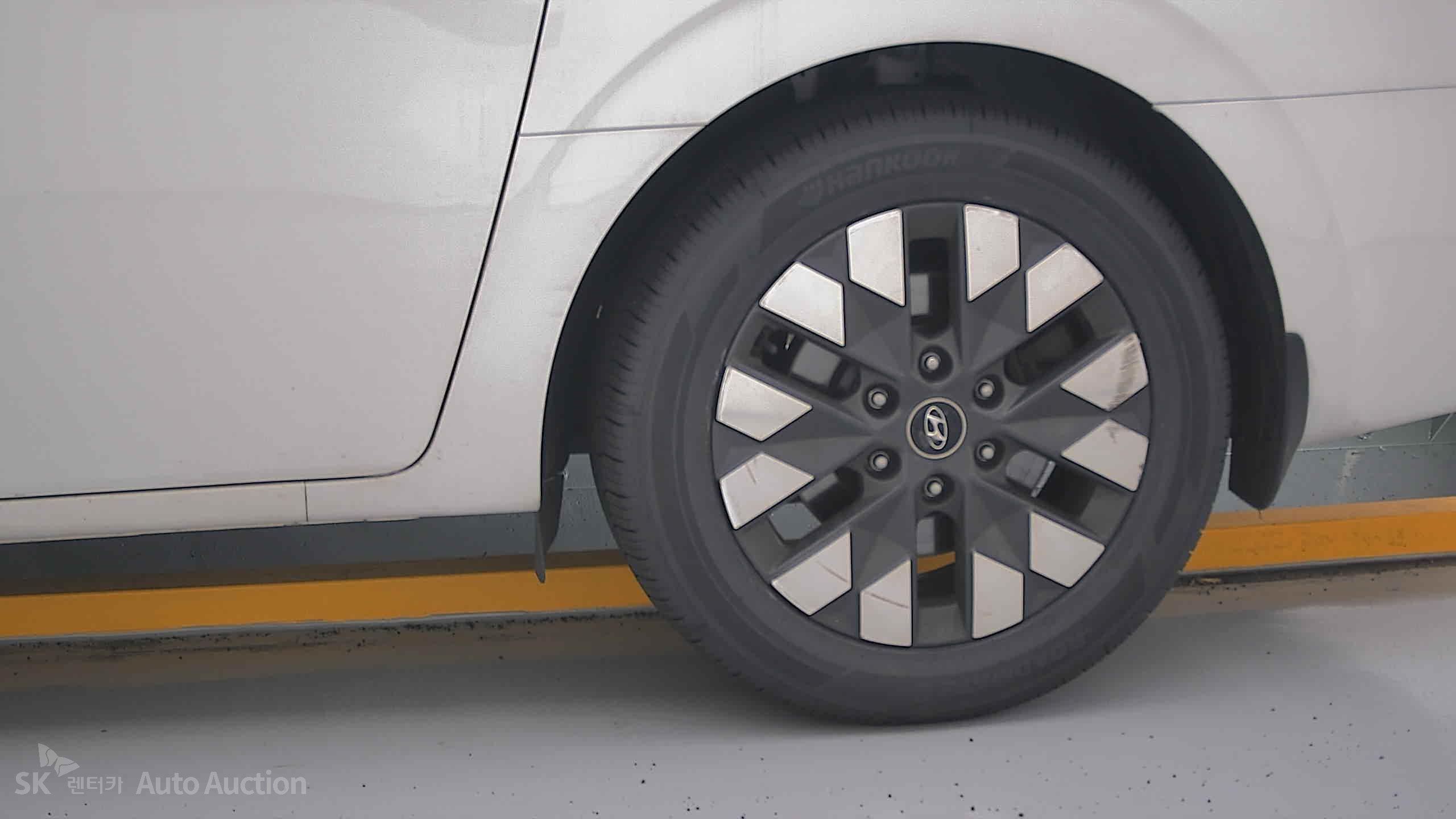 2022 - hyundai staria