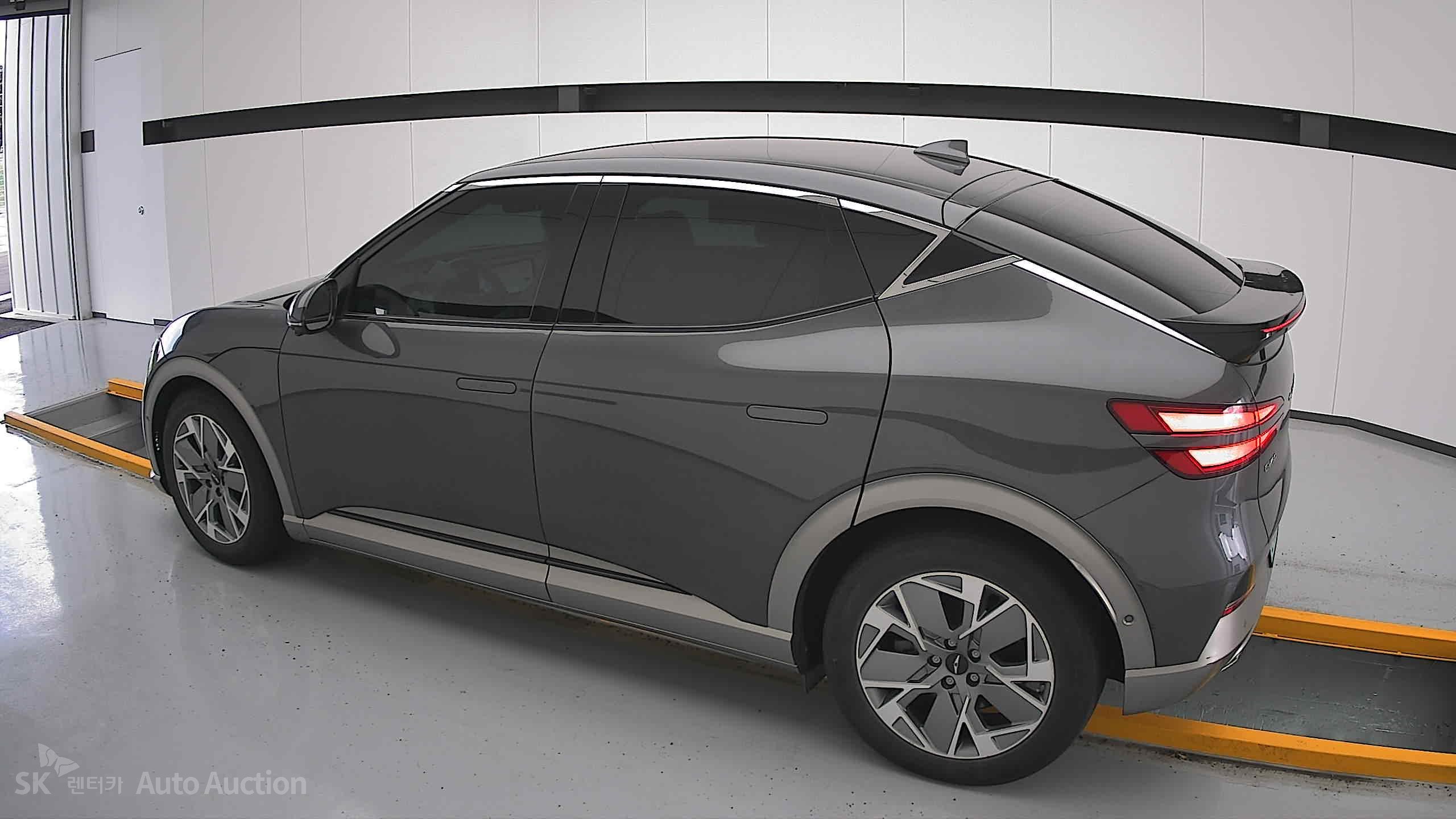 2022 - genesis gv60