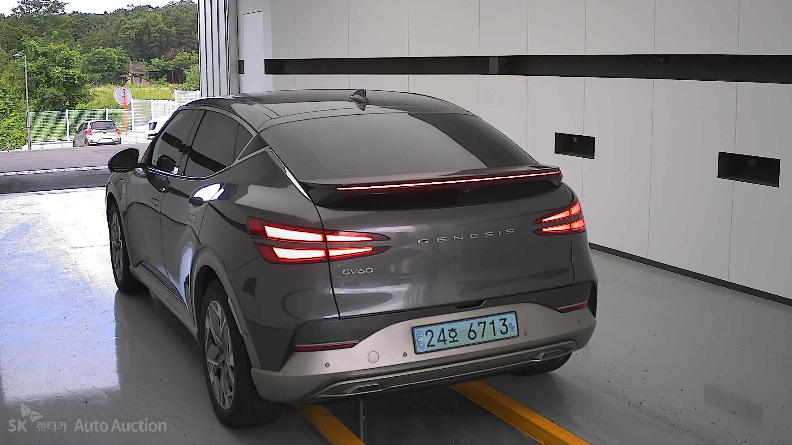 2022 - genesis gv60