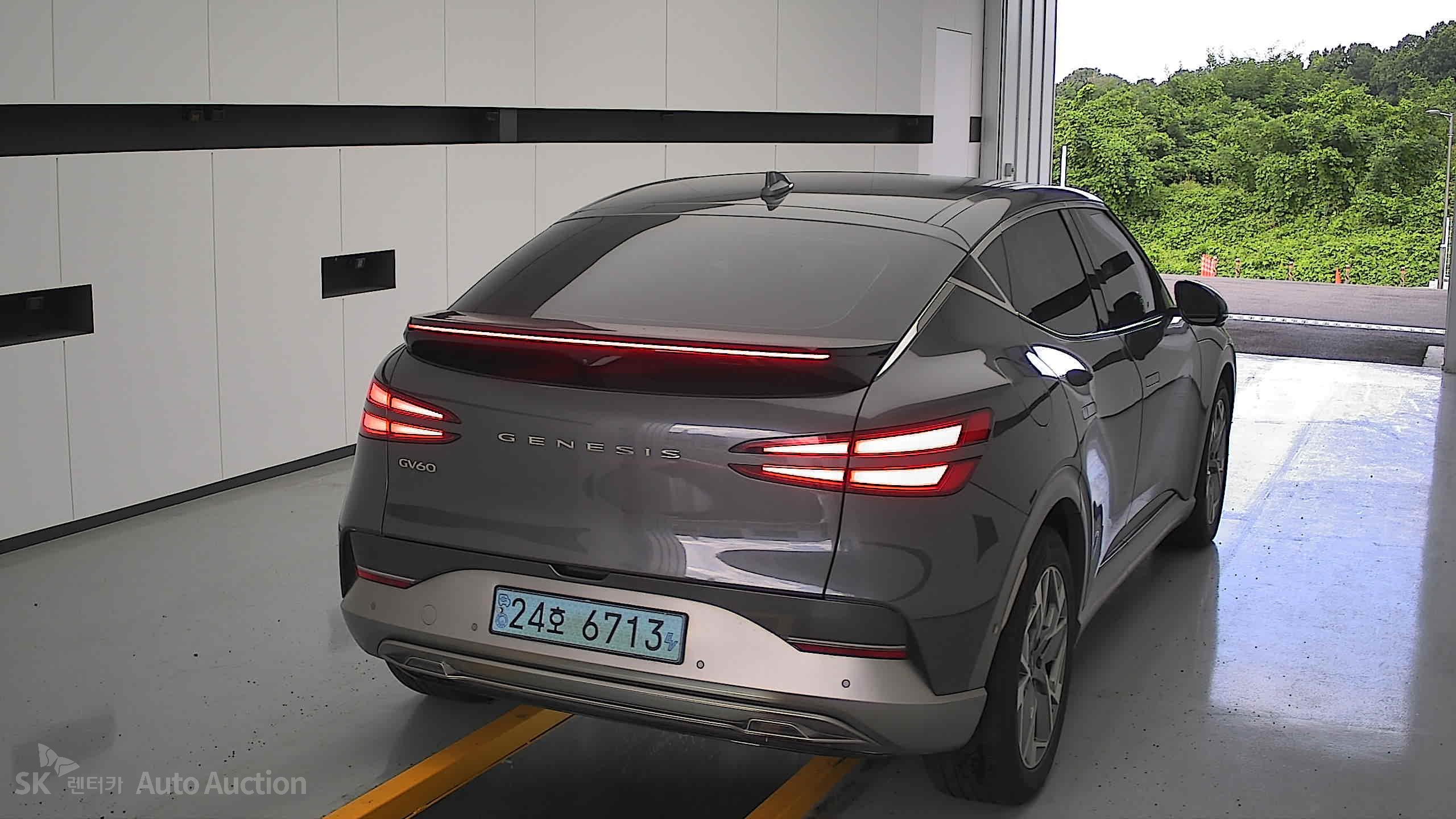 2022 - genesis gv60
