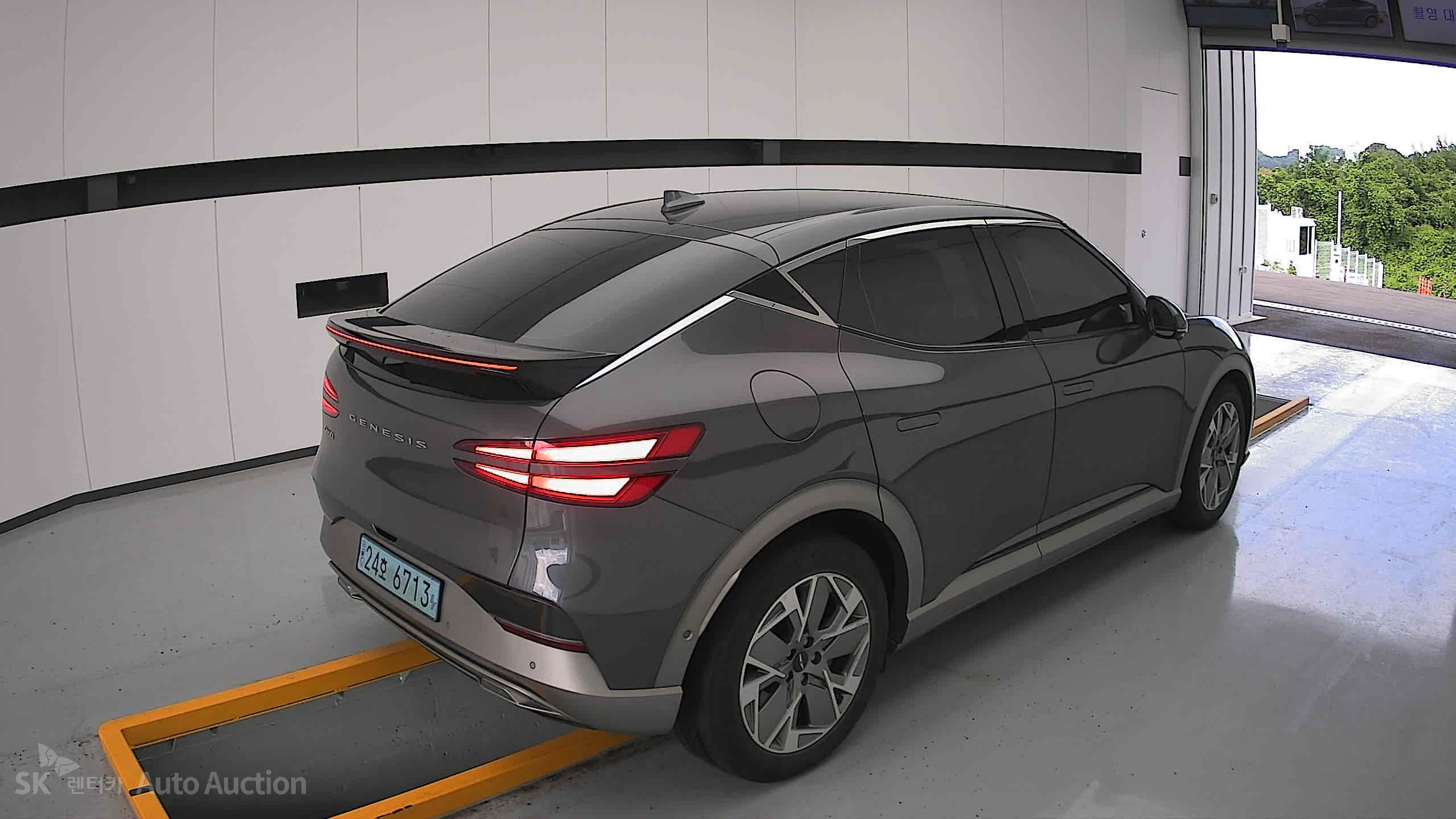2022 - genesis gv60