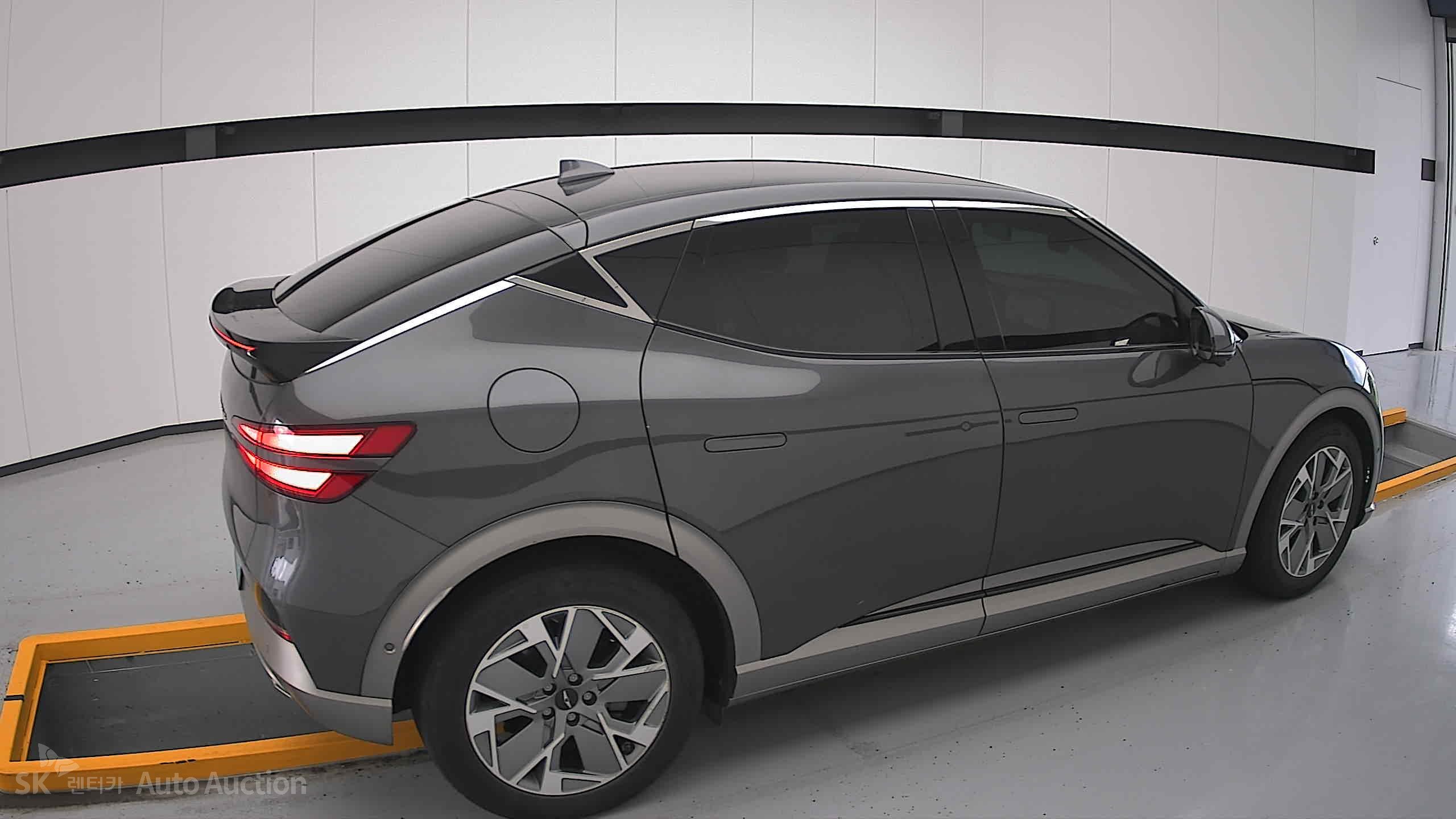 2022 - genesis gv60