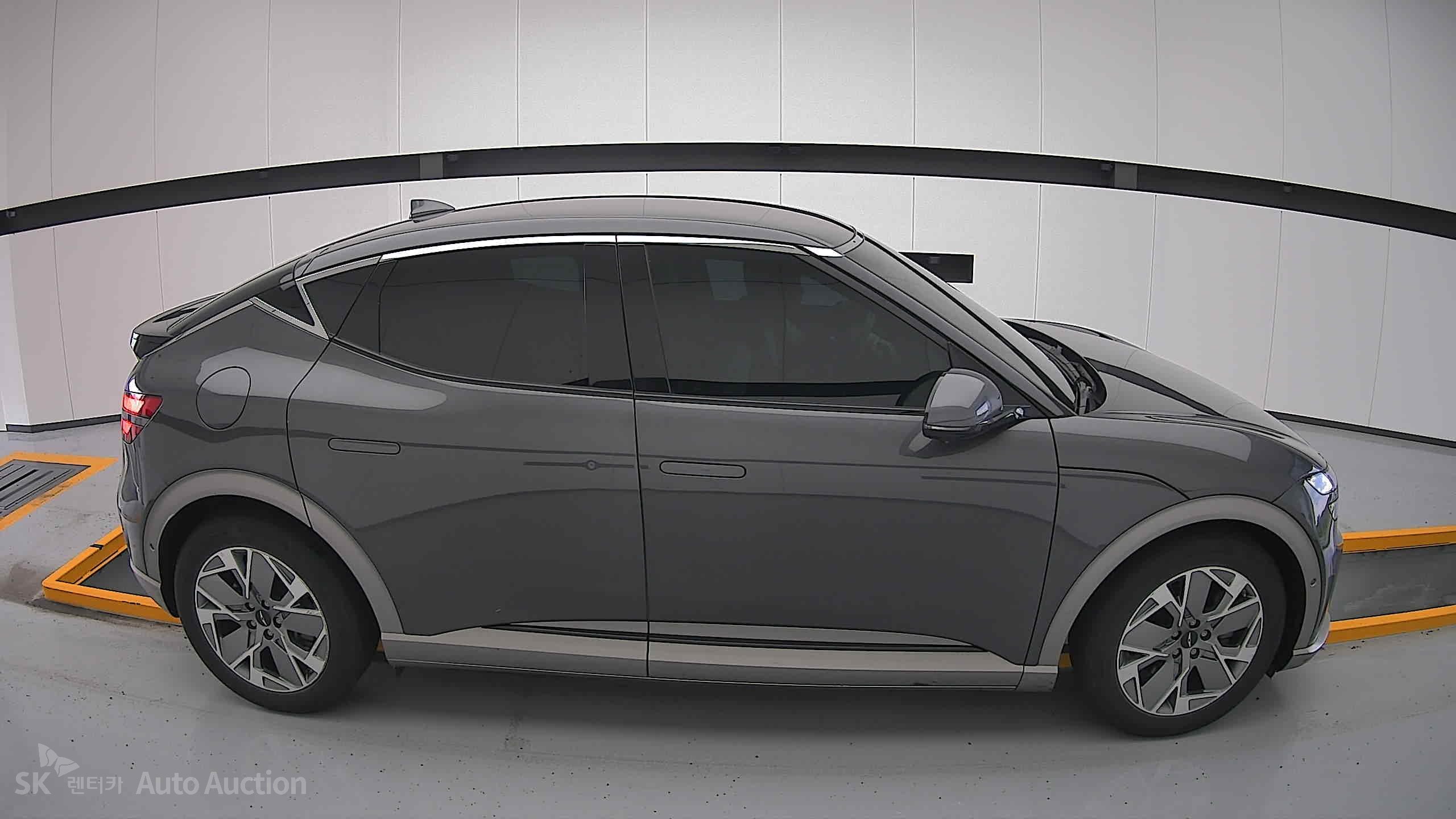 2022 - genesis gv60