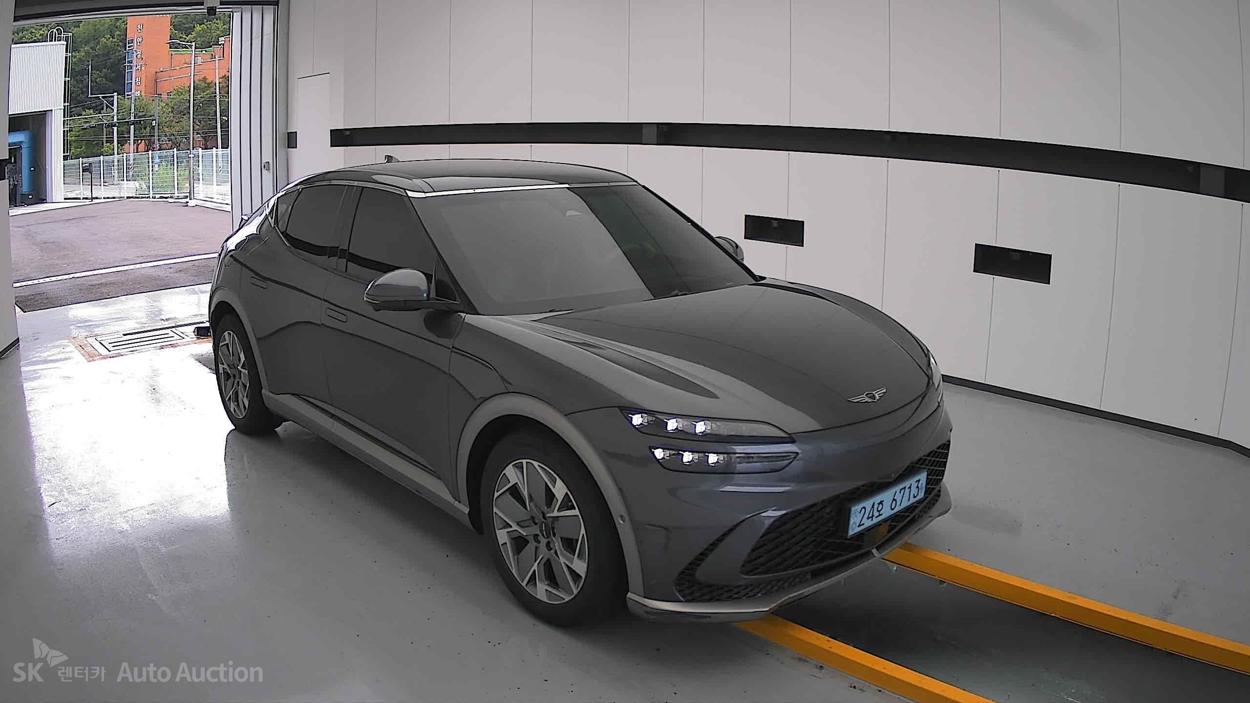 2022 - genesis gv60