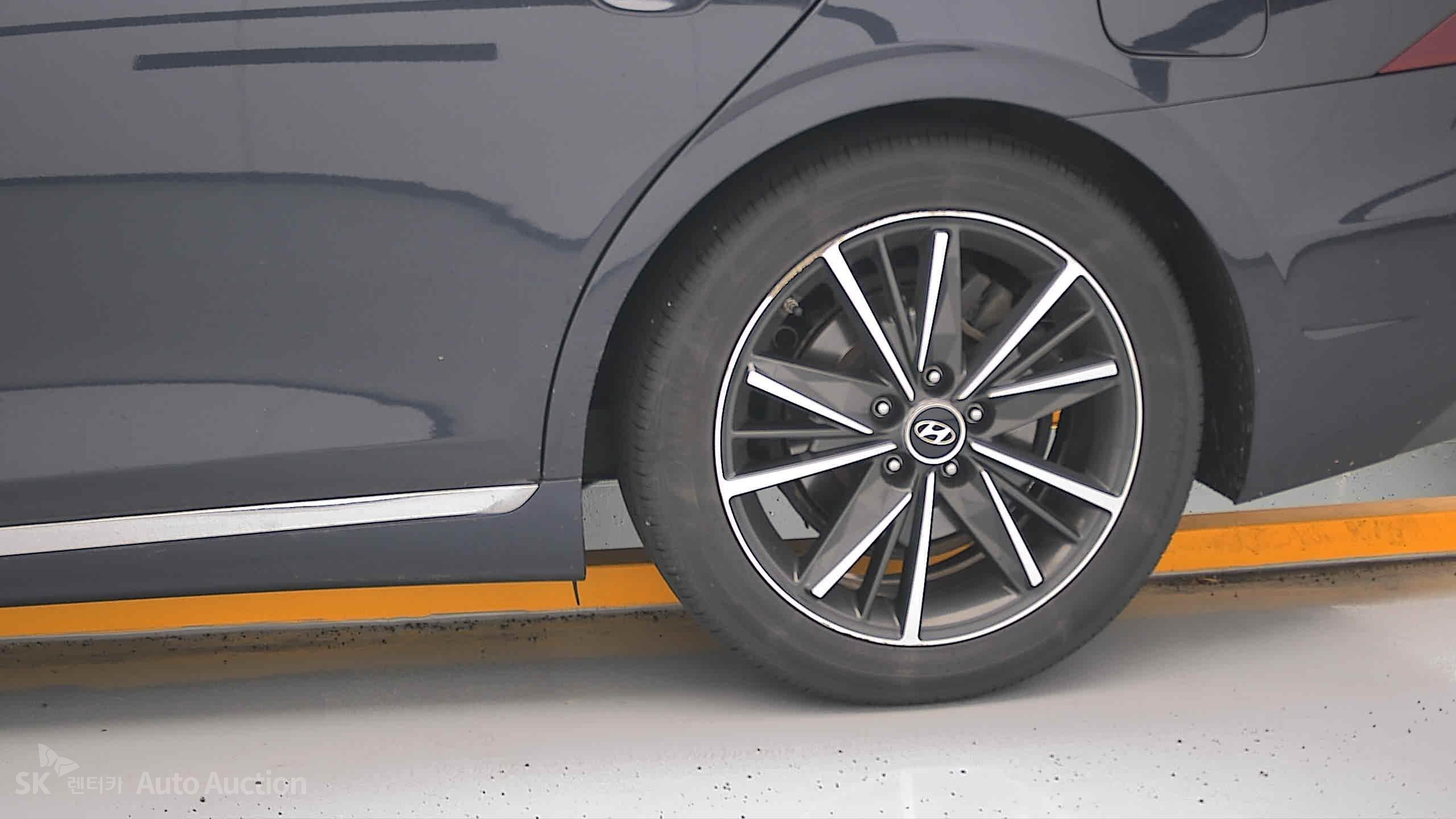 2020 - hyundai grandeur