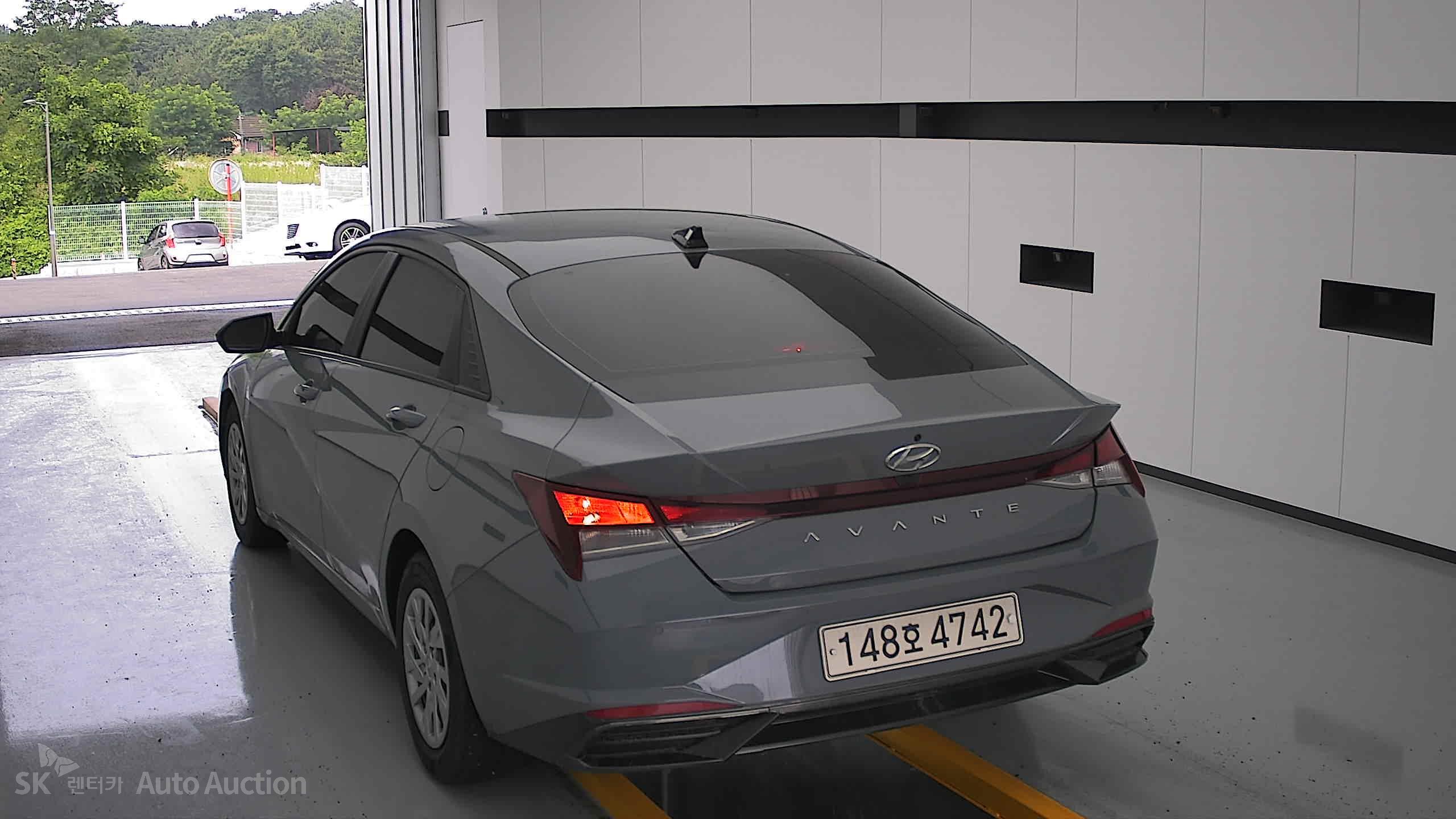 2021 - hyundai avante