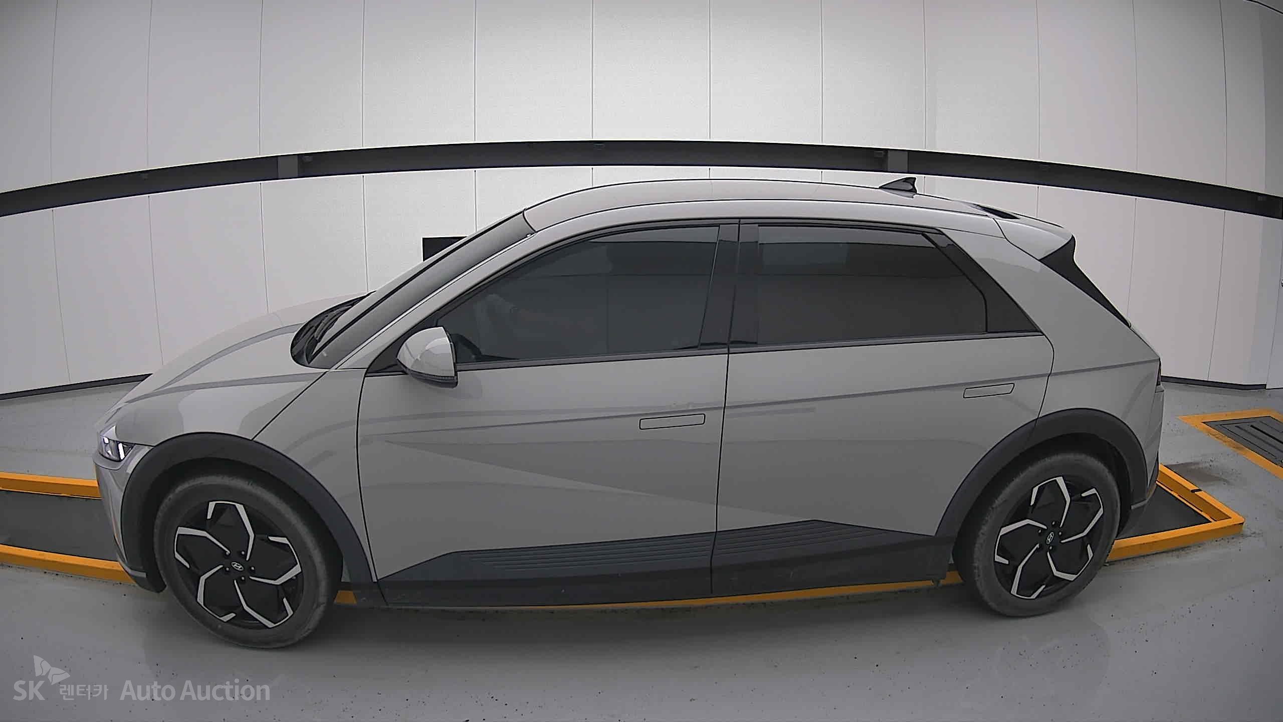 2022 - hyundai ioniq