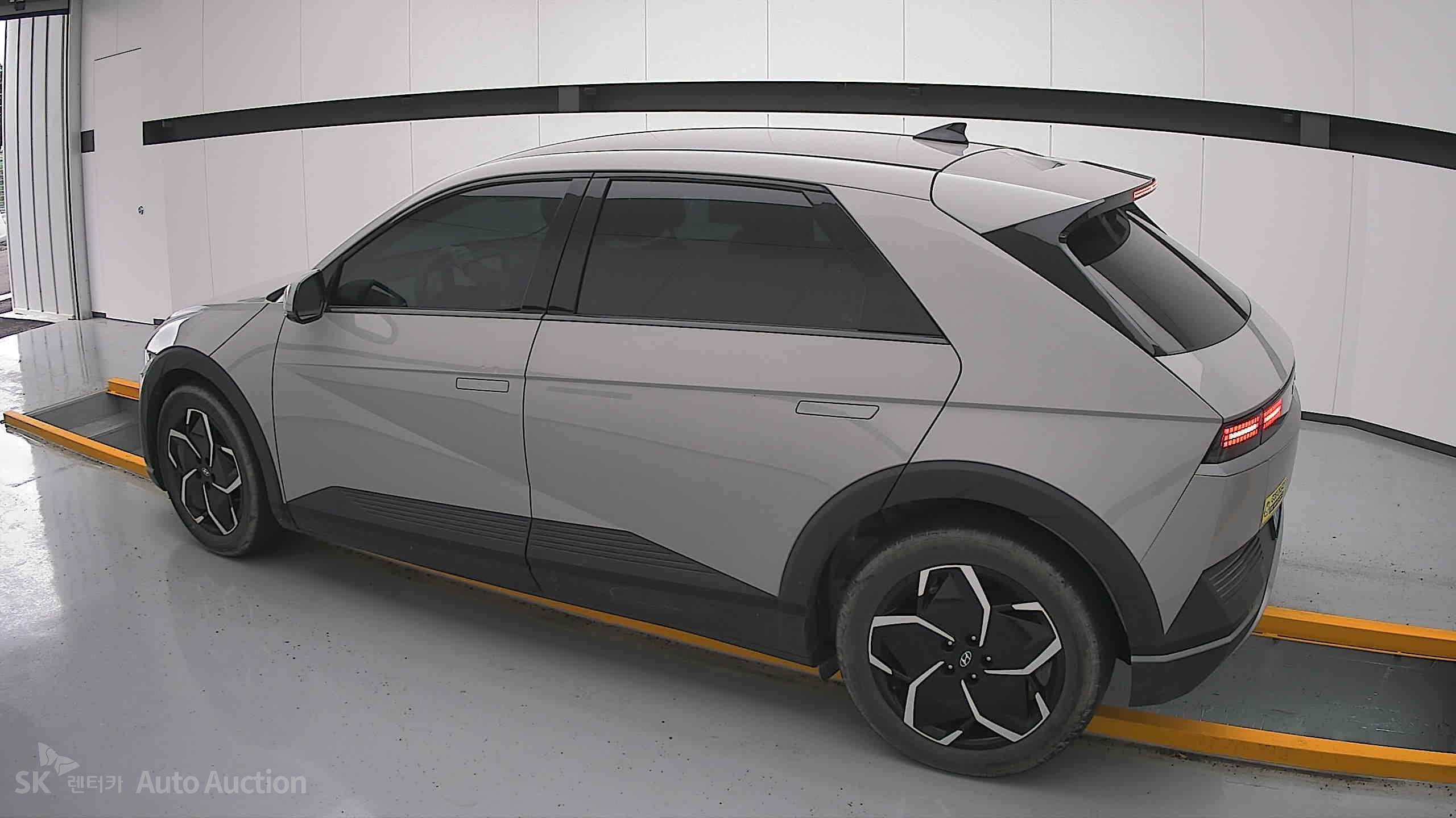 2022 - hyundai ioniq