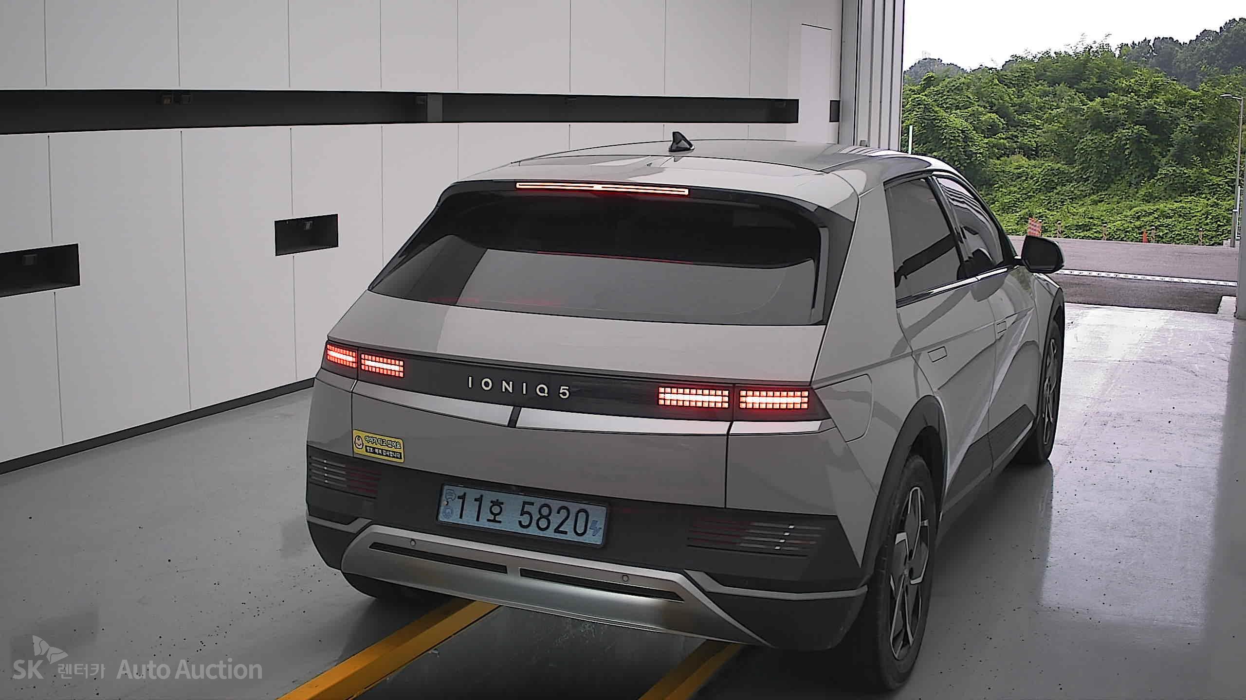 2022 - hyundai ioniq