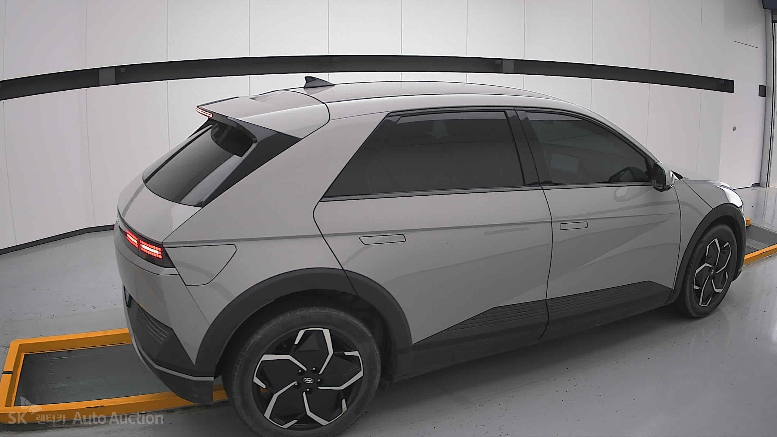 2022 - hyundai ioniq
