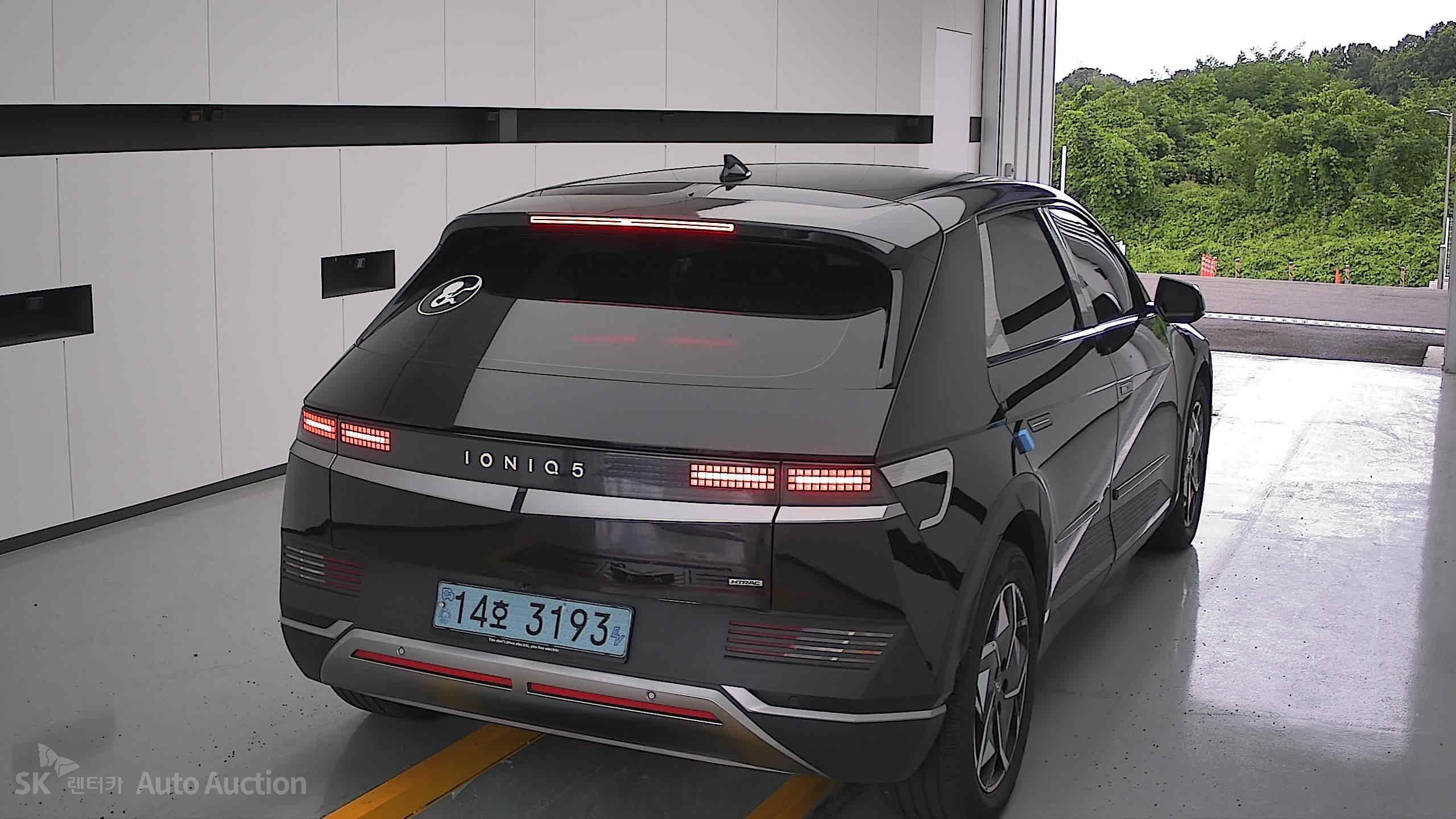 2022 - hyundai ioniq