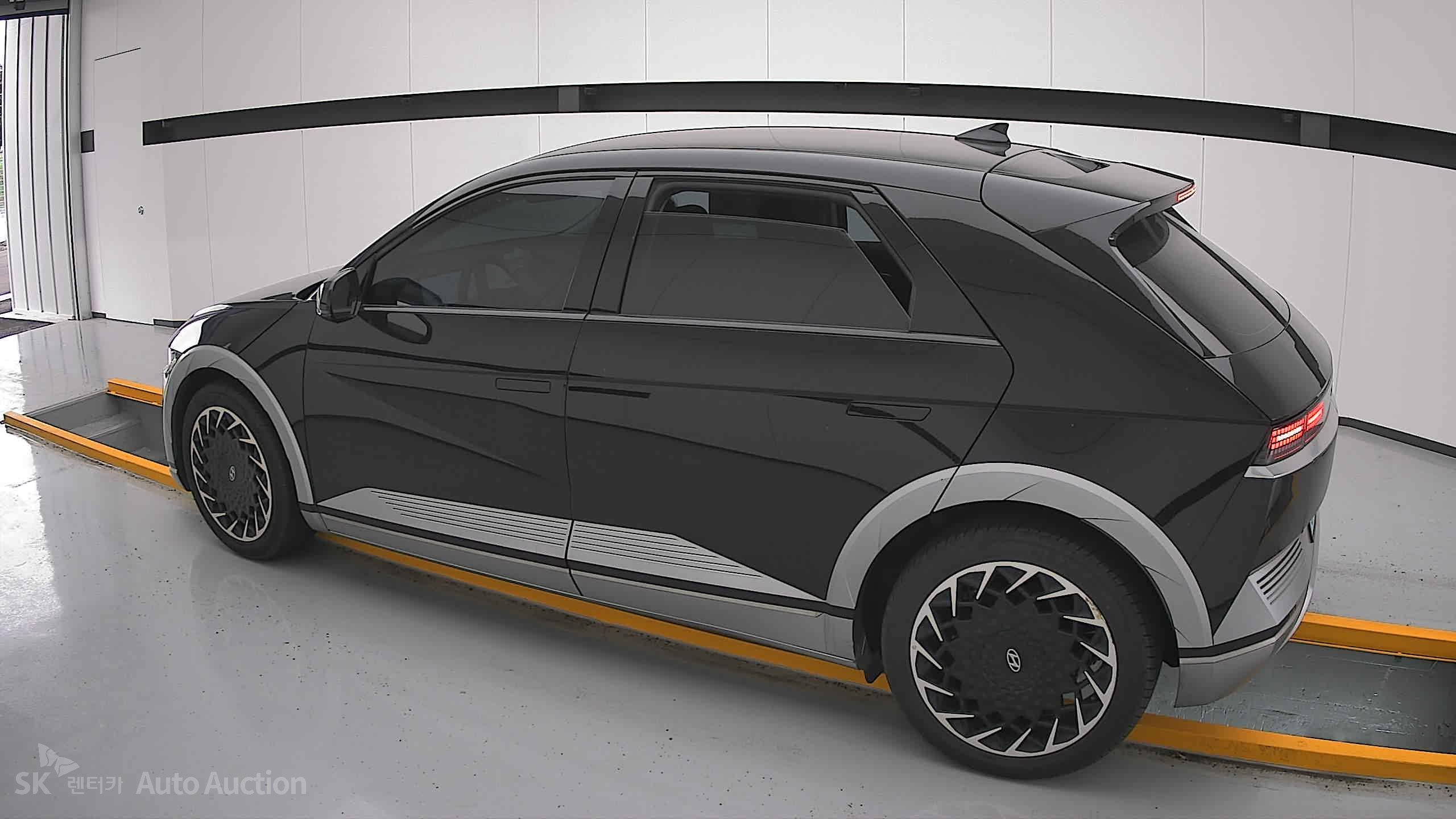 2022 - hyundai ioniq