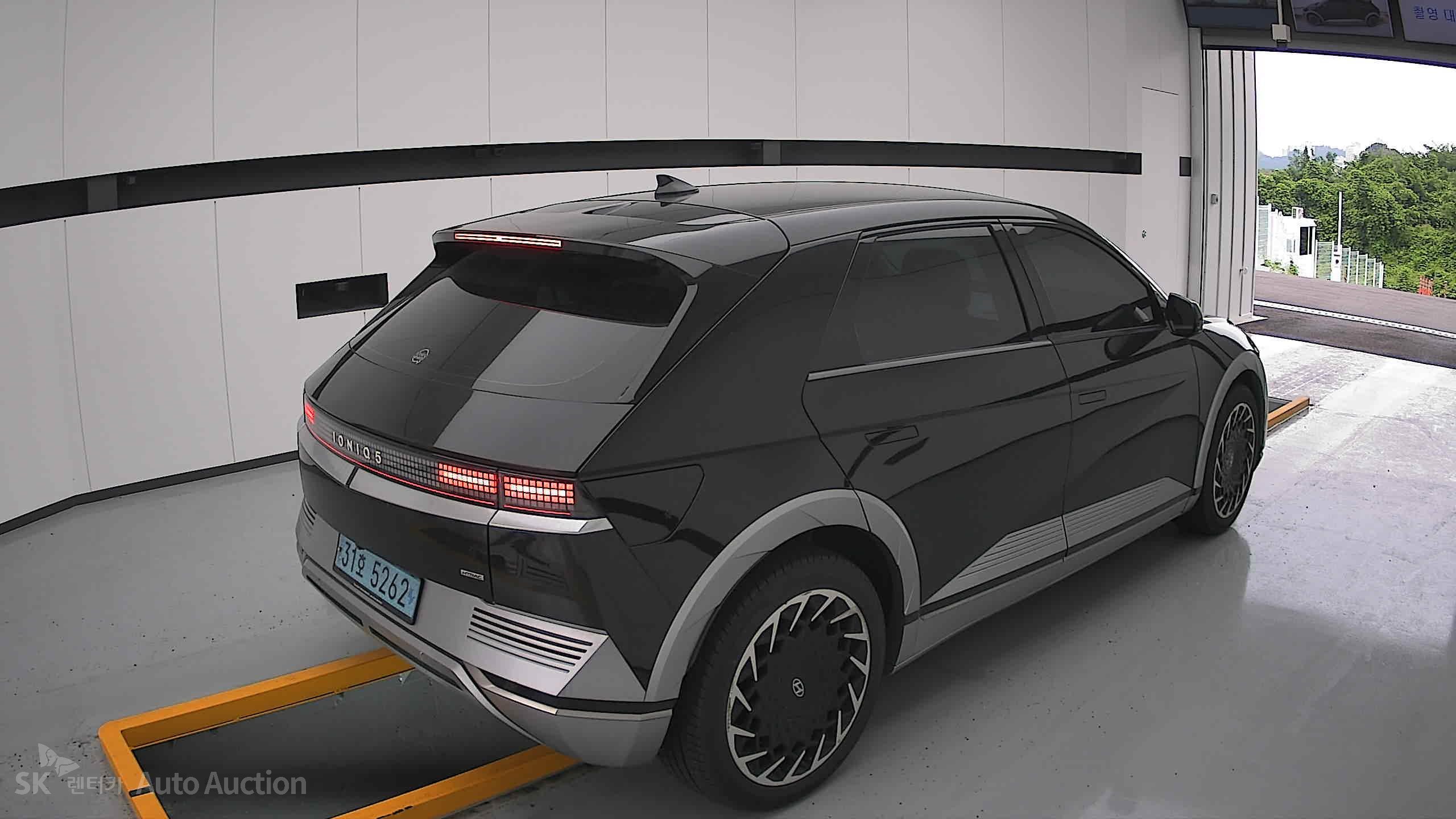 2022 - hyundai ioniq