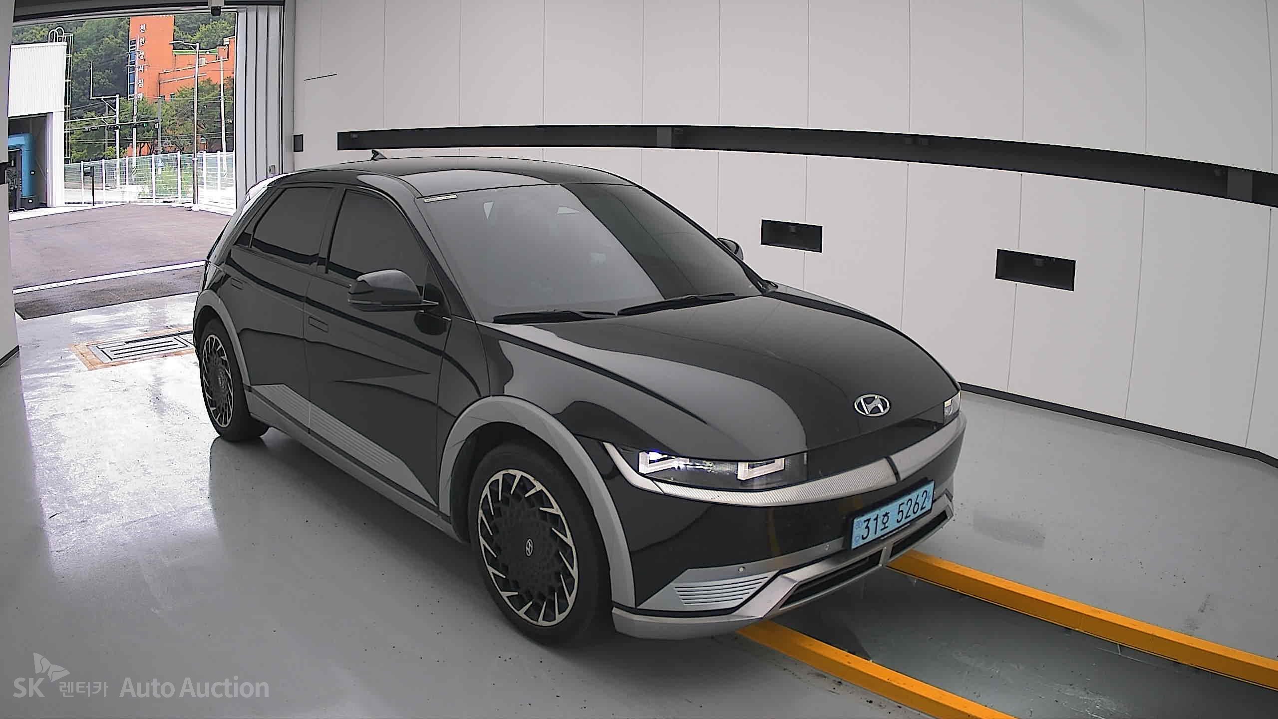 2022 - hyundai ioniq