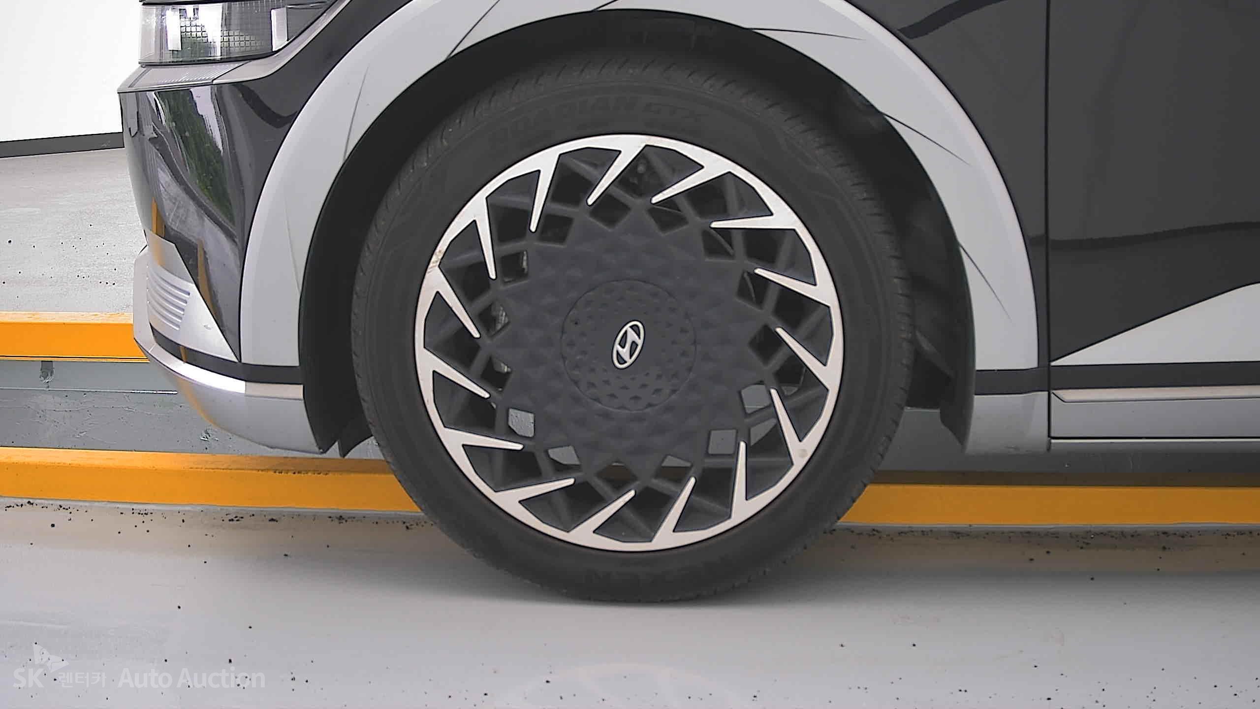 2022 - hyundai ioniq