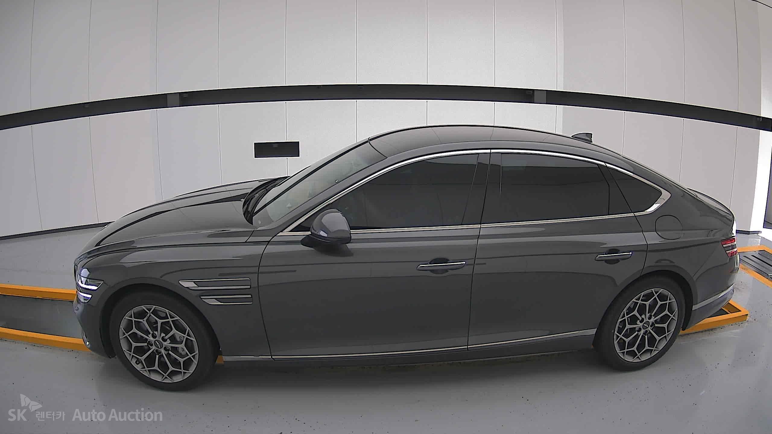 2022 - genesis g80