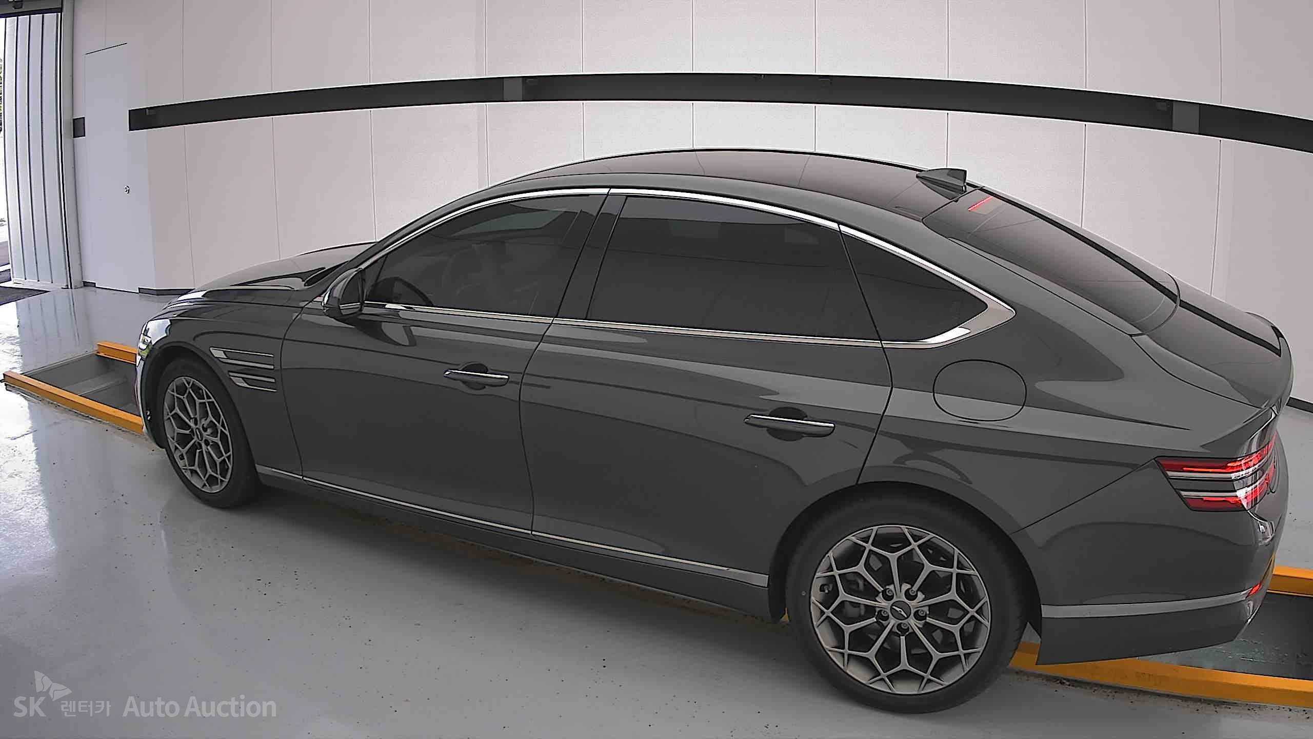 2022 - genesis g80