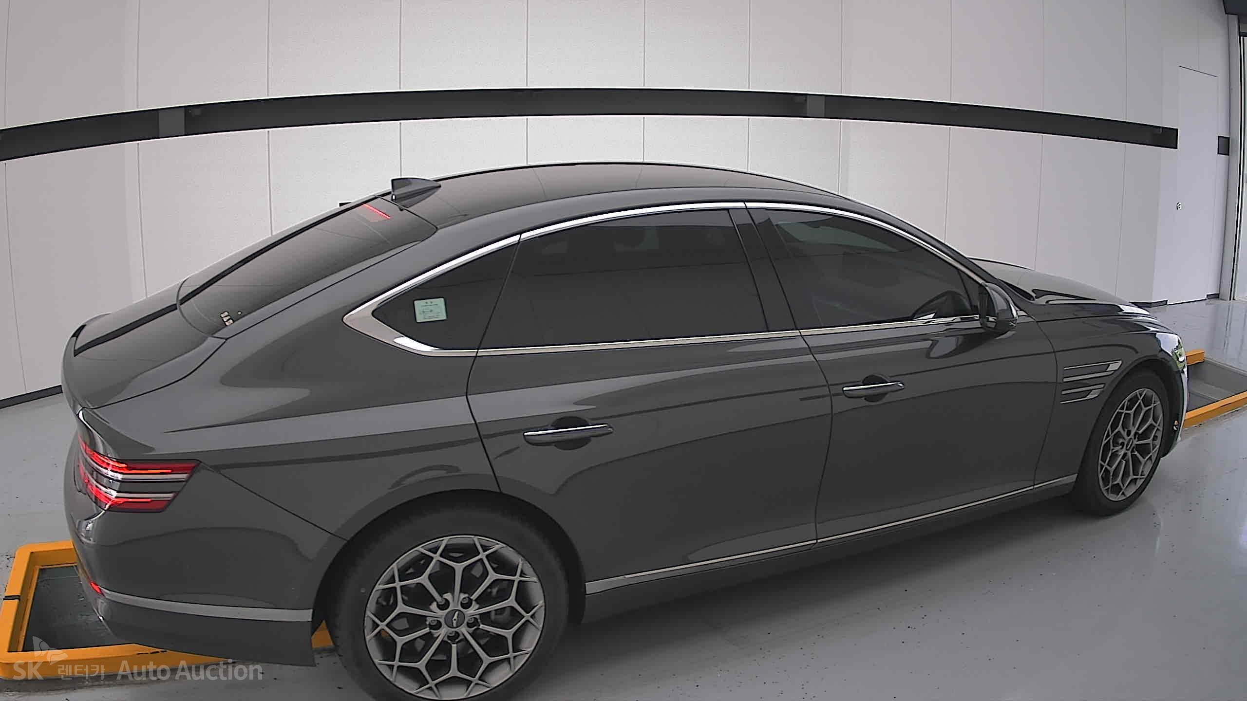 2022 - genesis g80