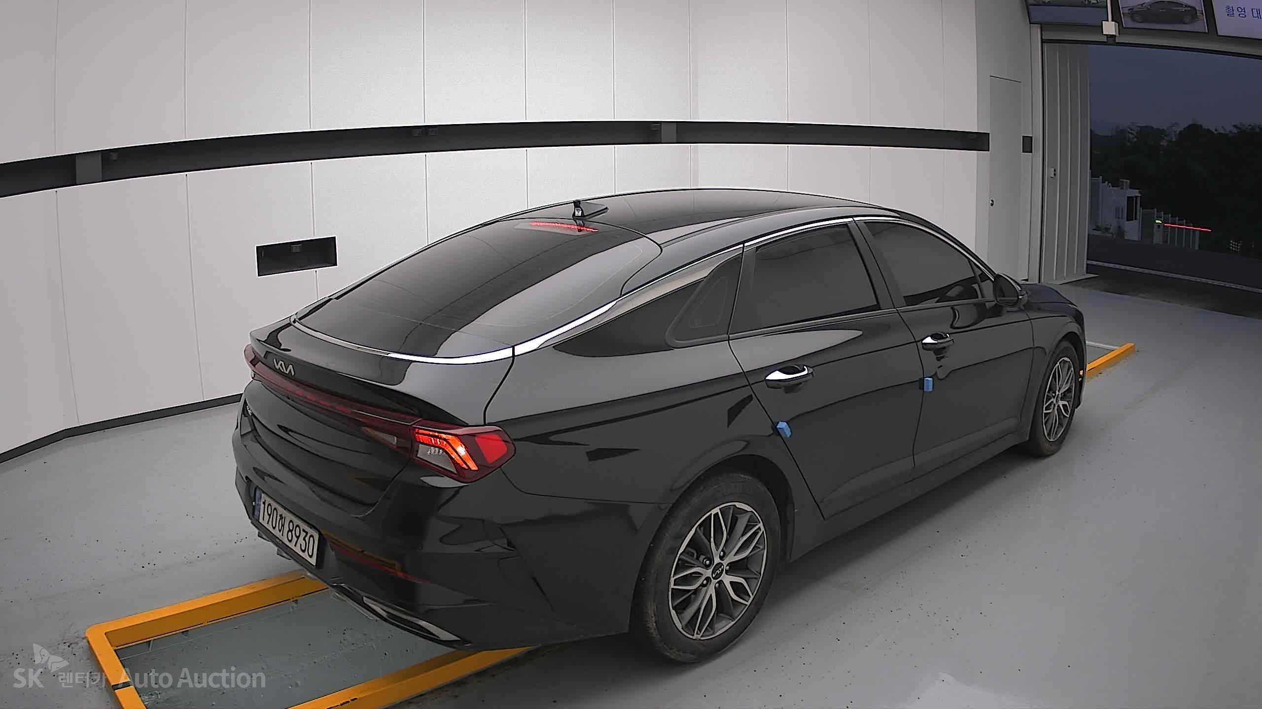 2022 - kia k5