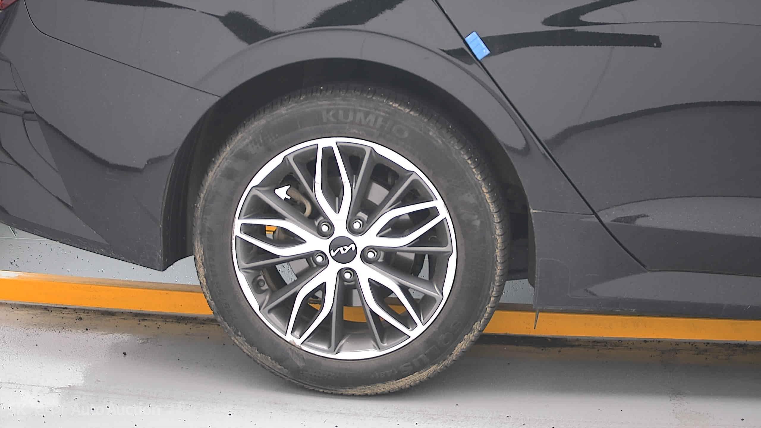 2022 - kia k5